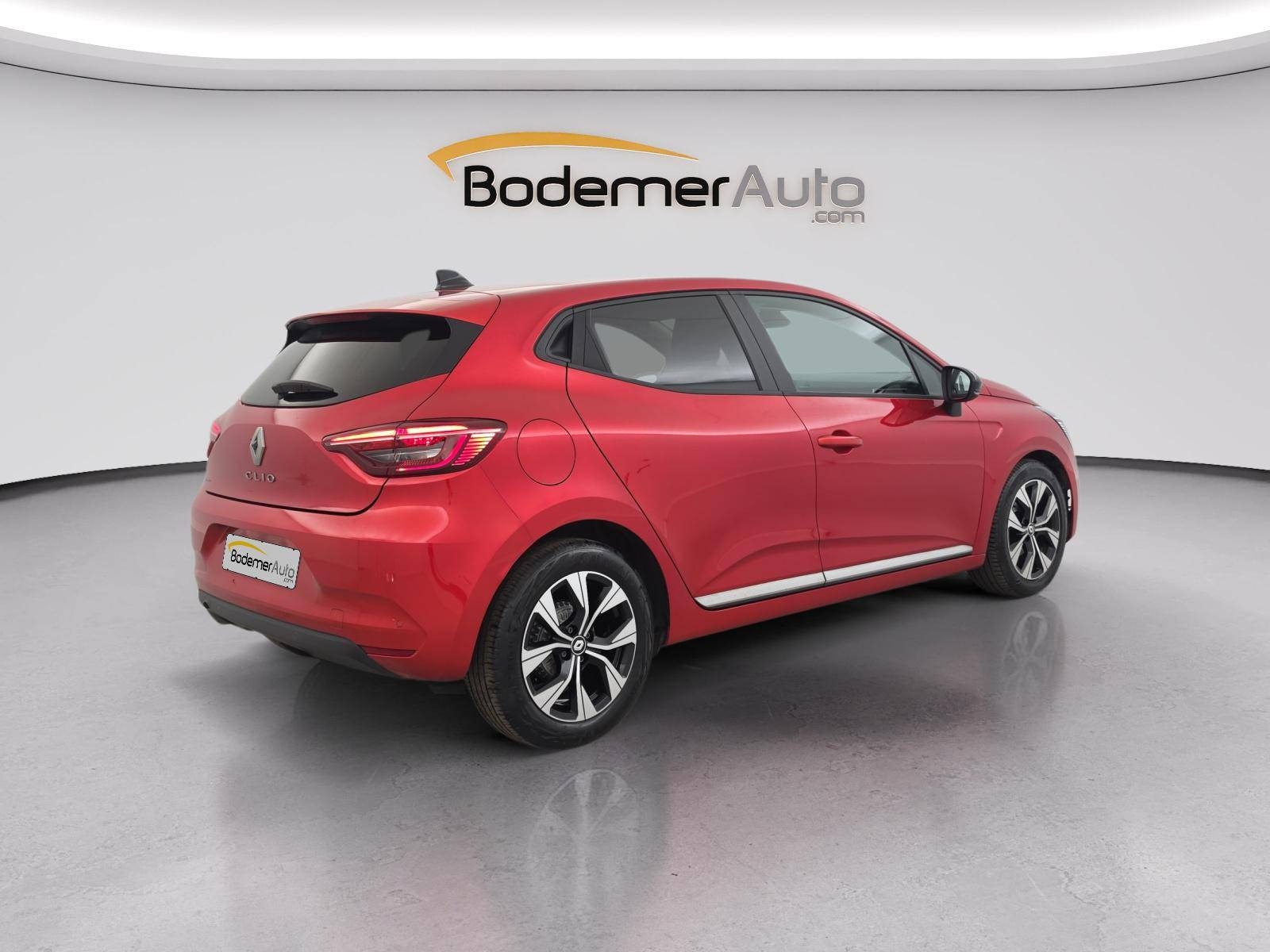 Vente en ligne Renault Clio 5 Clio TCe 100 GPL au prix de 14 490 €