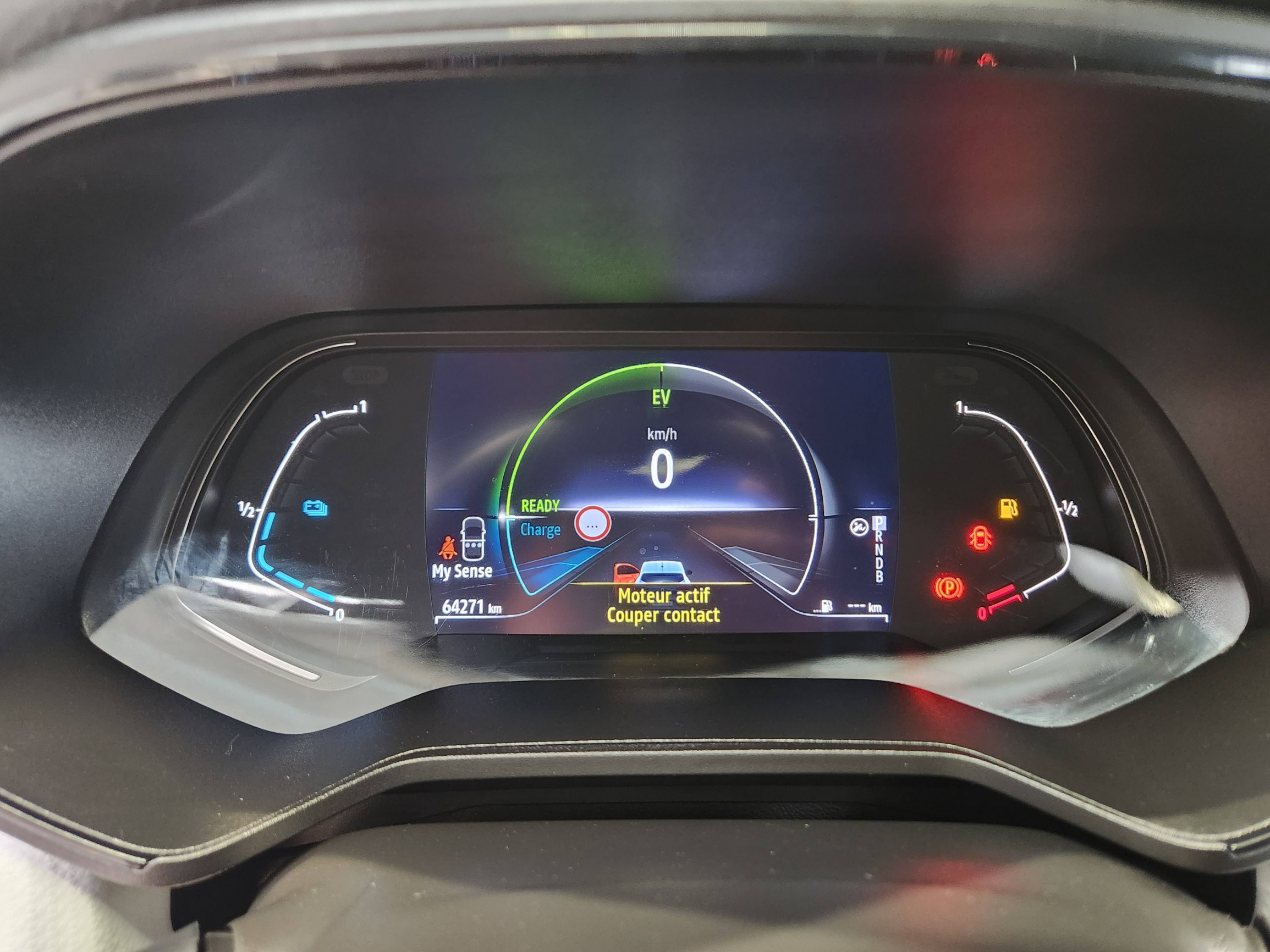 Vente en ligne Renault Clio 5 Clio E-Tech 140 - 21N au prix de 16 390 €