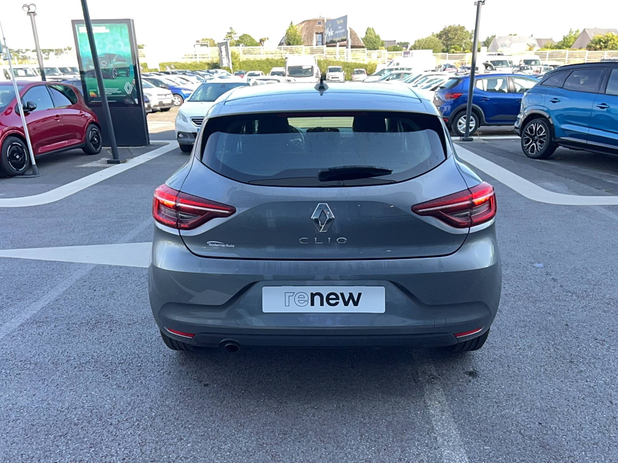 Vente en ligne Renault Clio 5 Clio TCe 90 au prix de 14 290 €