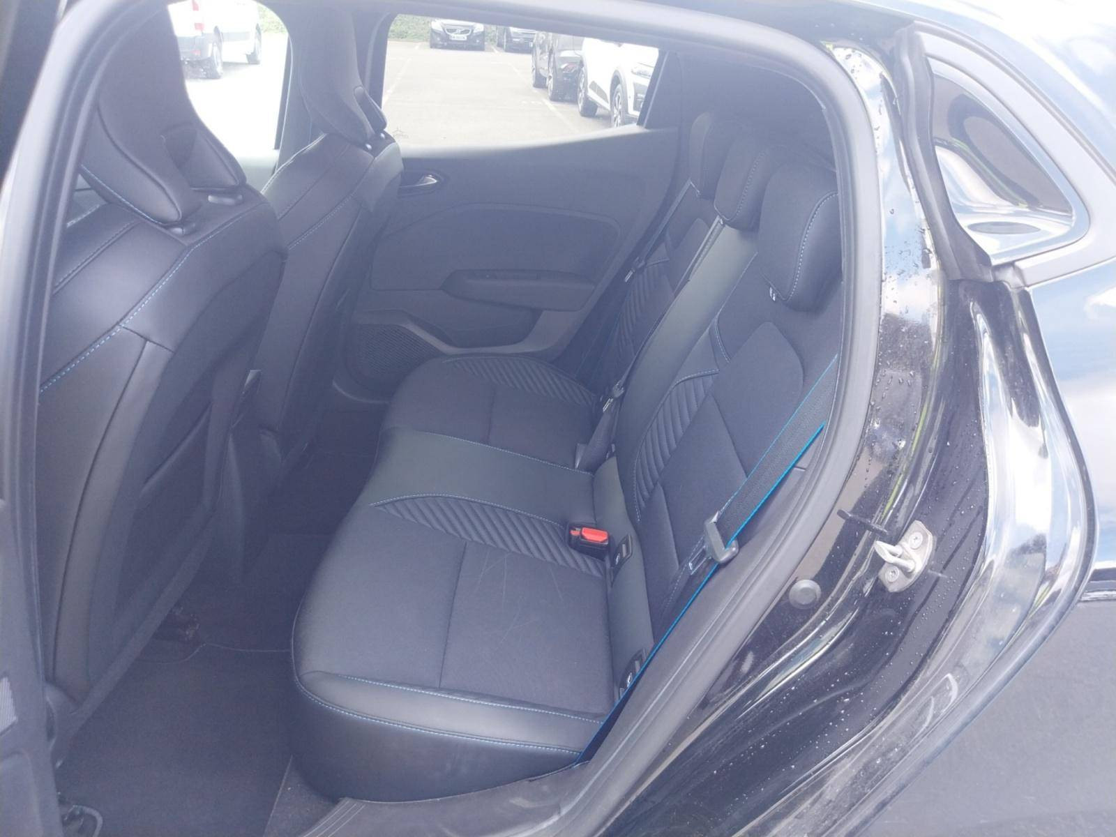 Vente en ligne Renault Clio 5 Clio TCe 90 au prix de 17 490 €