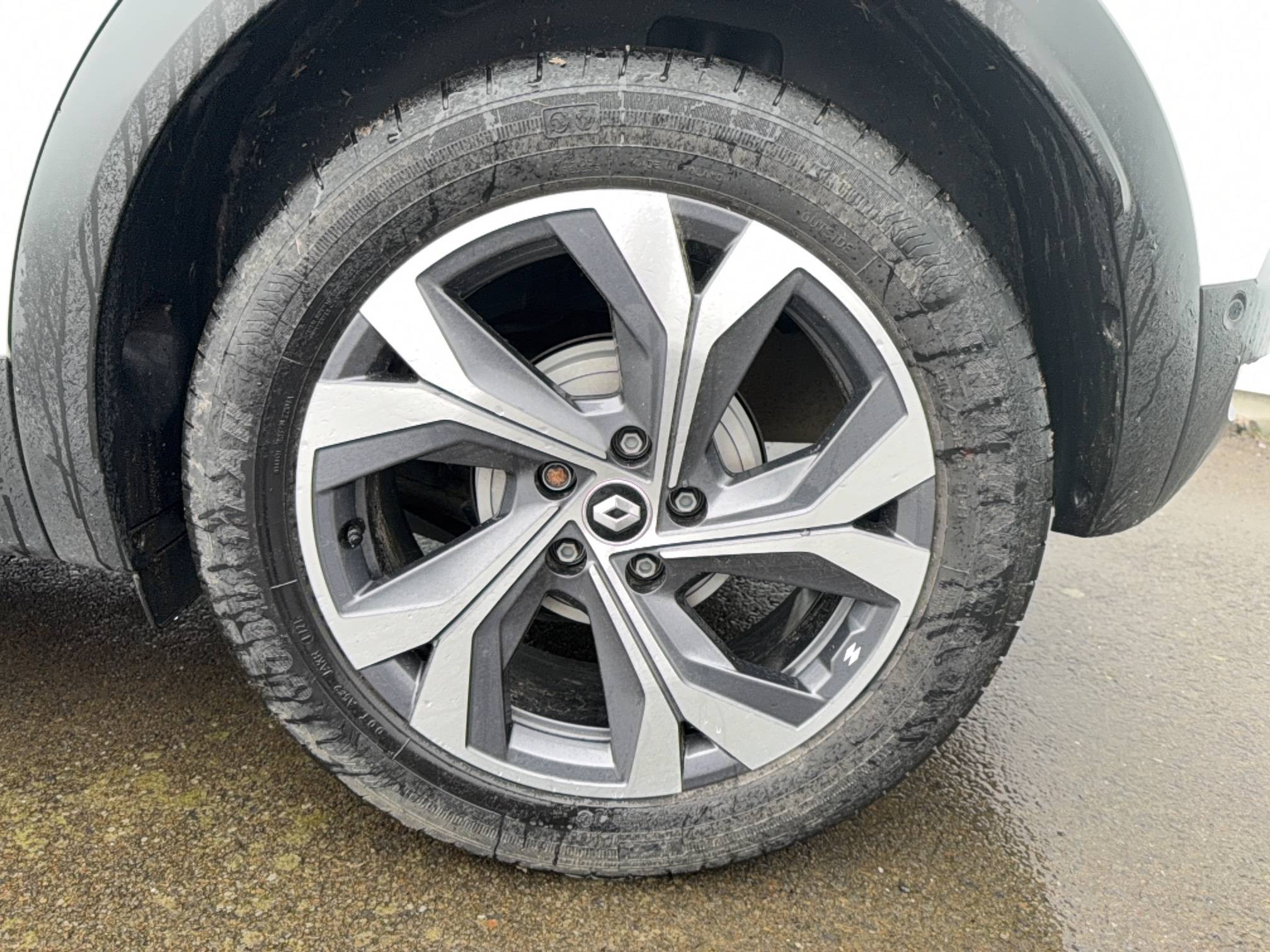 Vente en ligne Renault Captur  TCe 140 EDC - 21B au prix de 19 590 €