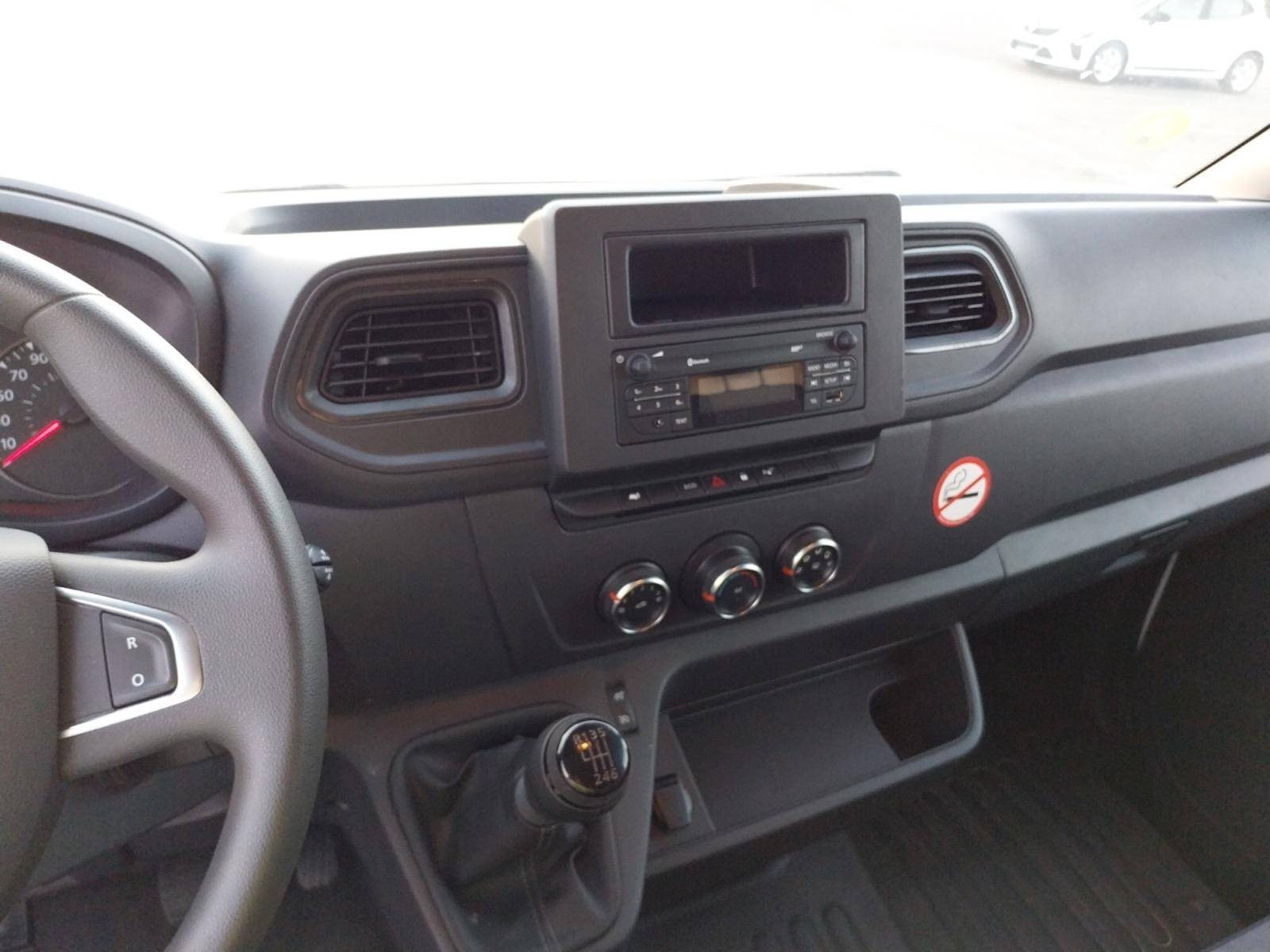 Vente en ligne Renault Master Fourgon MASTER FGN TRAC F3500 L2H2 BLUE DCI 135 au prix de 25 990 €