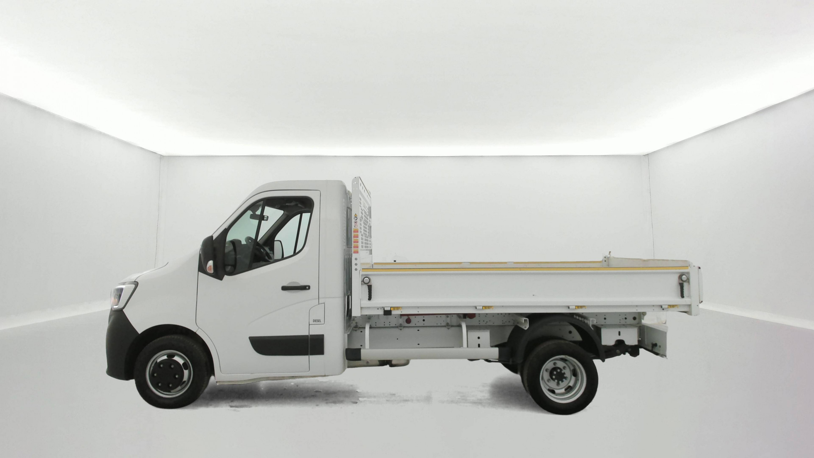 Vente en ligne Renault Master 3 Châssis Cabine MASTER CC PROP RJ3500 L2 PAFC BLUE DCI 130 EURO VI au prix de 33 300 €