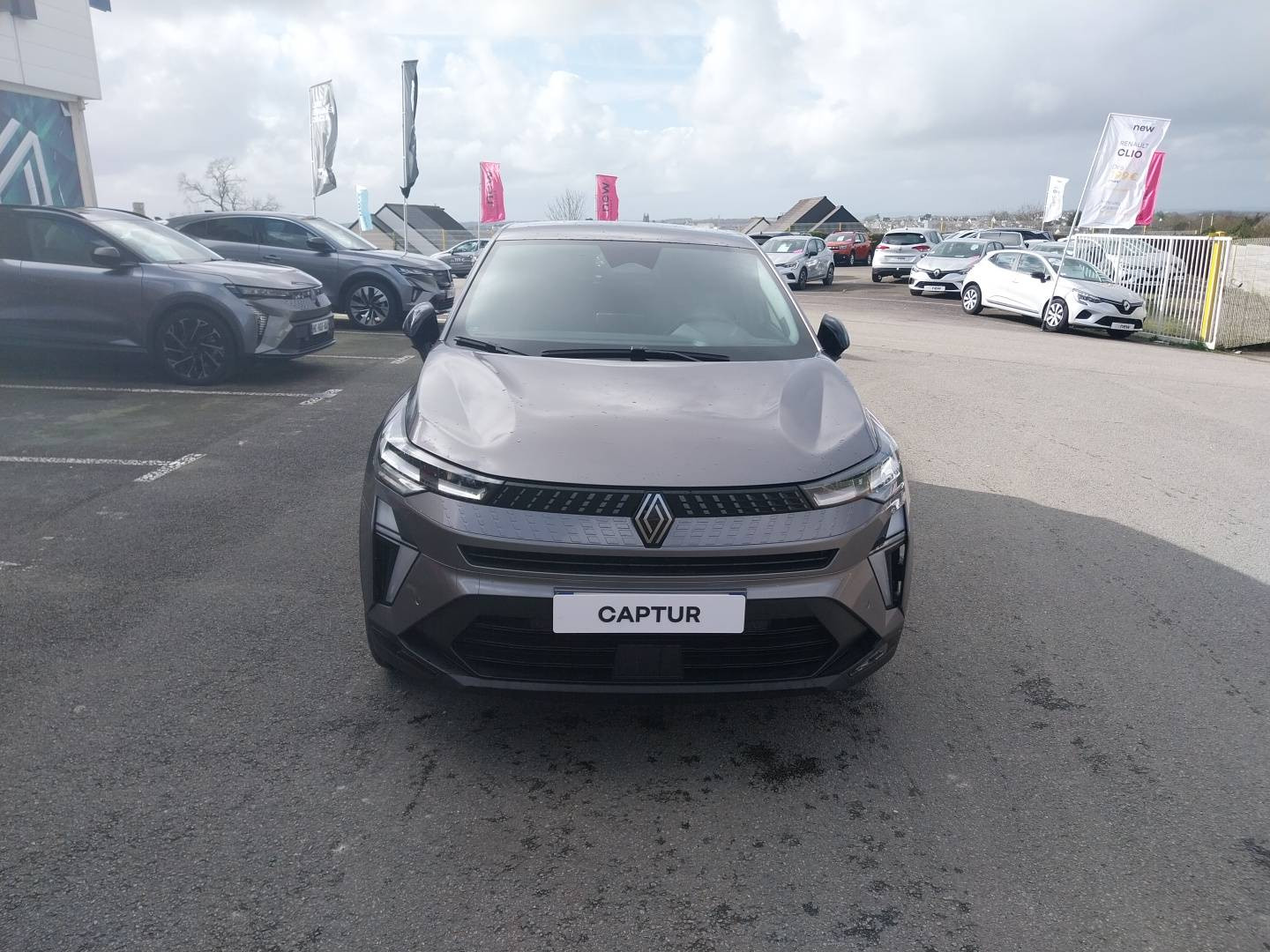 Renault Captur  E-Tech full hybrid 160 ch occasion de 2026 en vente à Carhaix