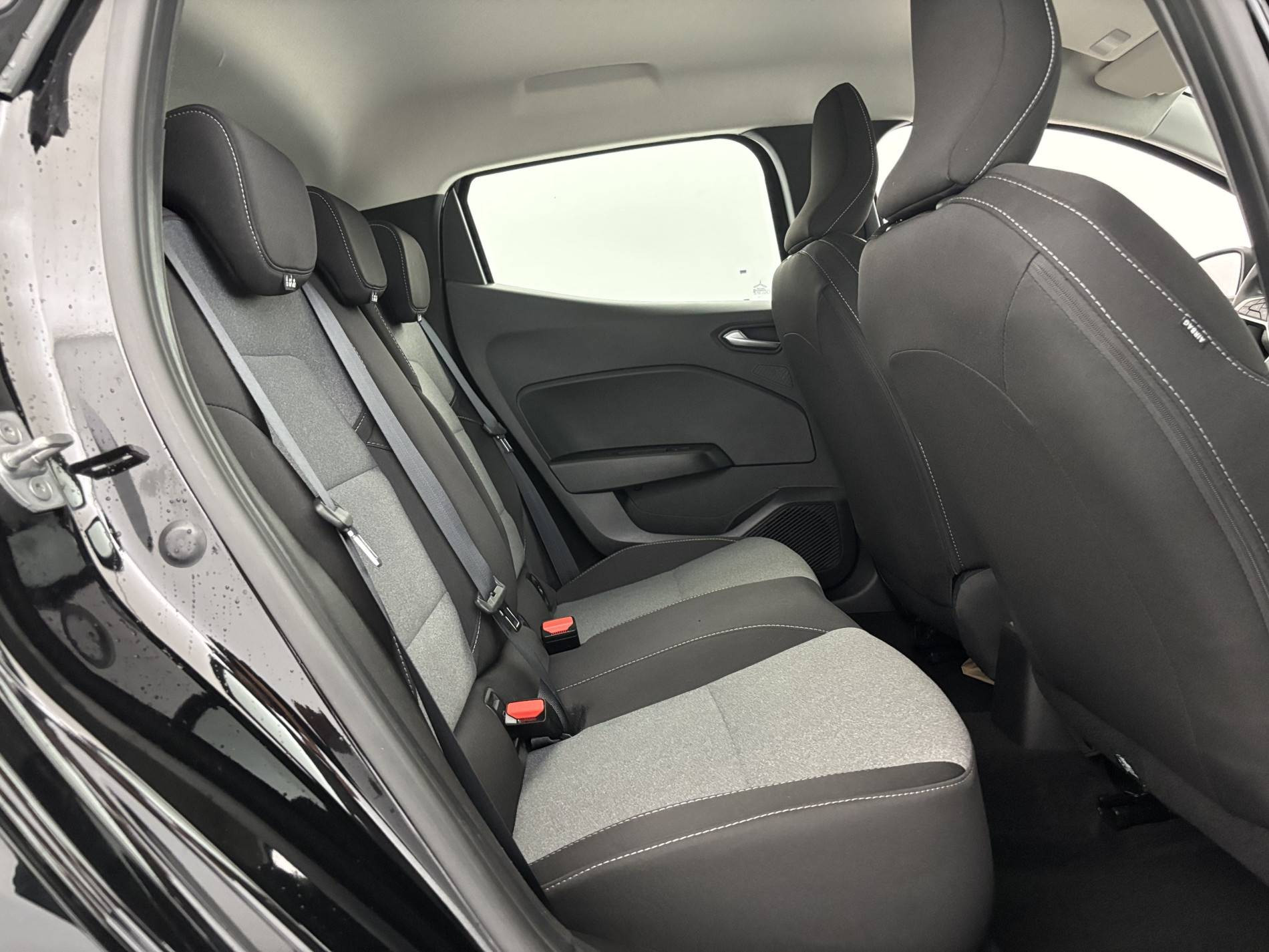 Vente en ligne Renault Clio 5 Clio Blue dCi 100 ch GSR2 au prix de 17 990 €
