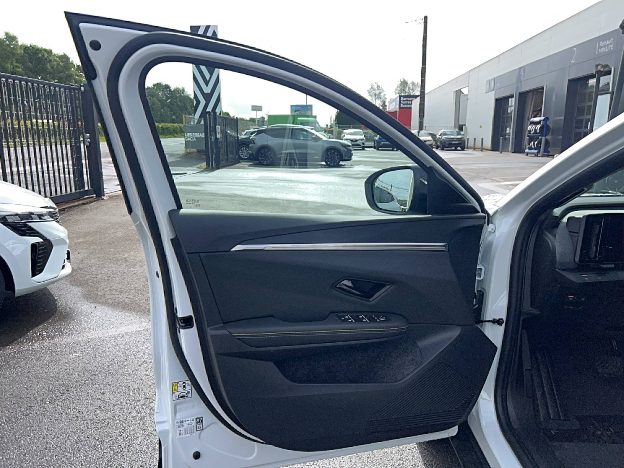 Vente en ligne Renault Scenic E-Tech Scenic E-Tech électrique 220 ch grande autonomie au prix de 47 590 €