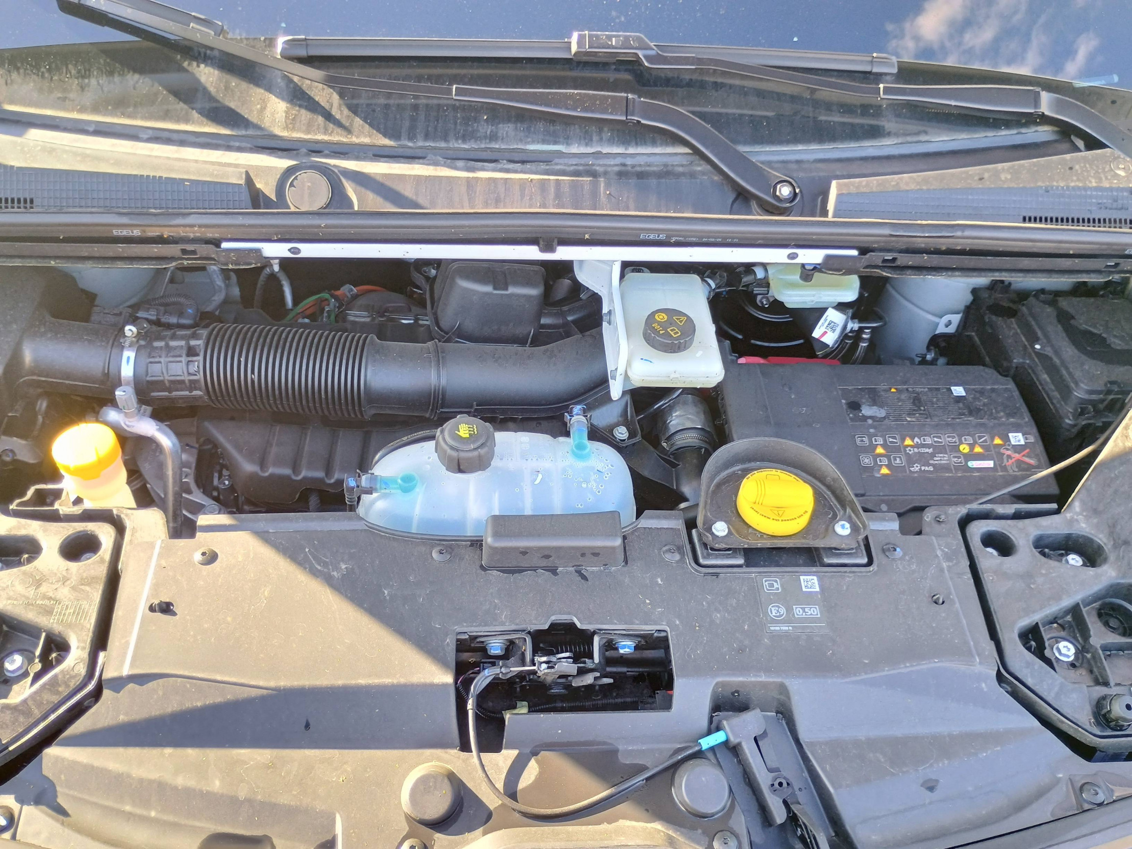 Vente en ligne Renault Trafic Cabine Approfondie TRAFIC CA L2H1 3T BLUE DCI 150 AUTO au prix de 35 990 €