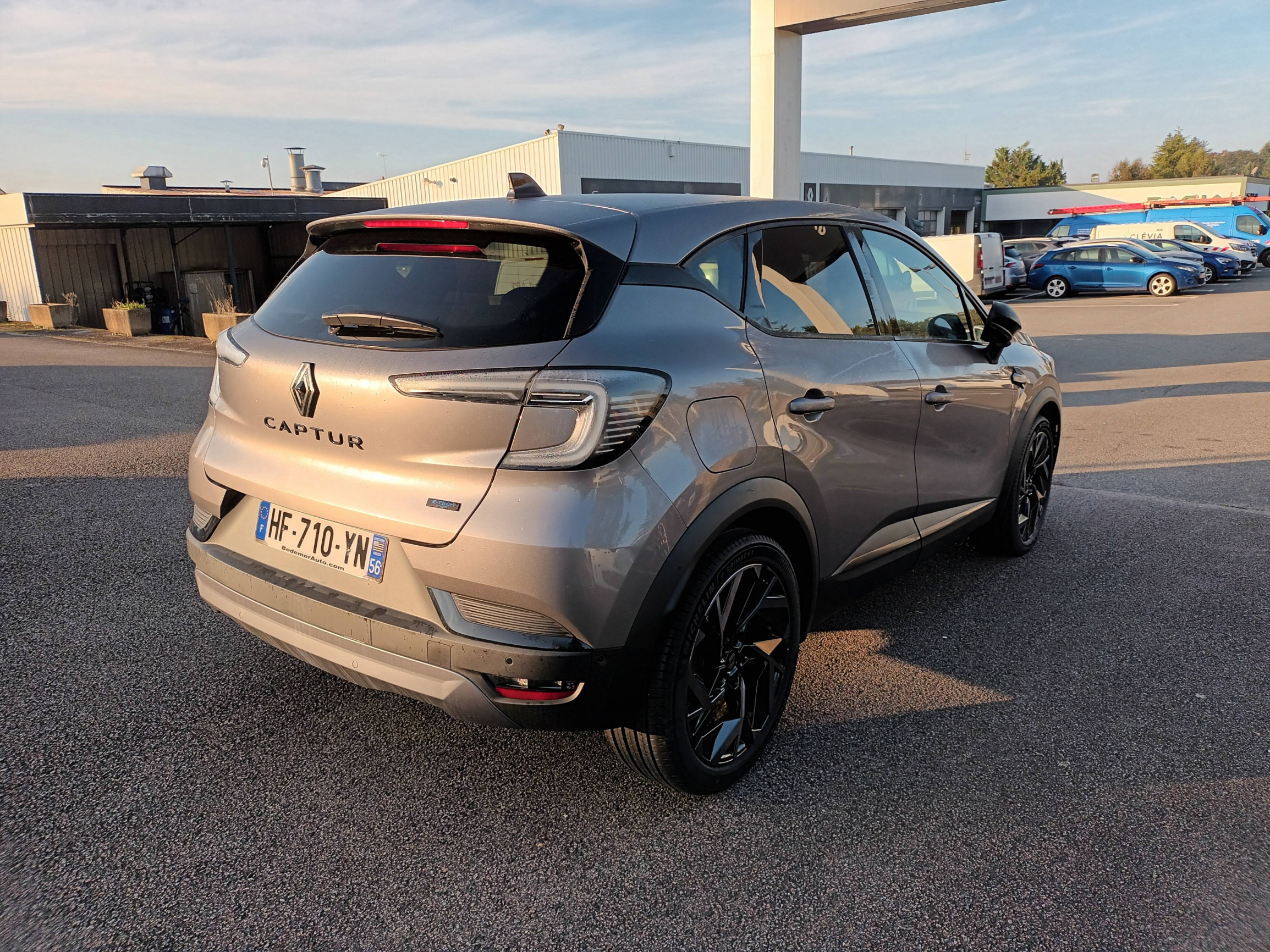 Vente en ligne Renault Captur  E-Tech full hybrid 160 ch au prix de 32 490 €