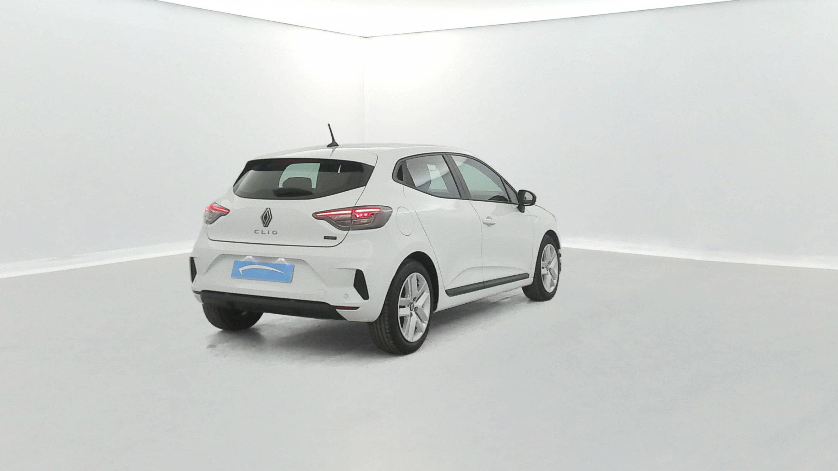 Vente en ligne Renault Clio 5 Clio E-Tech full hybrid 145 au prix de 17 990 €