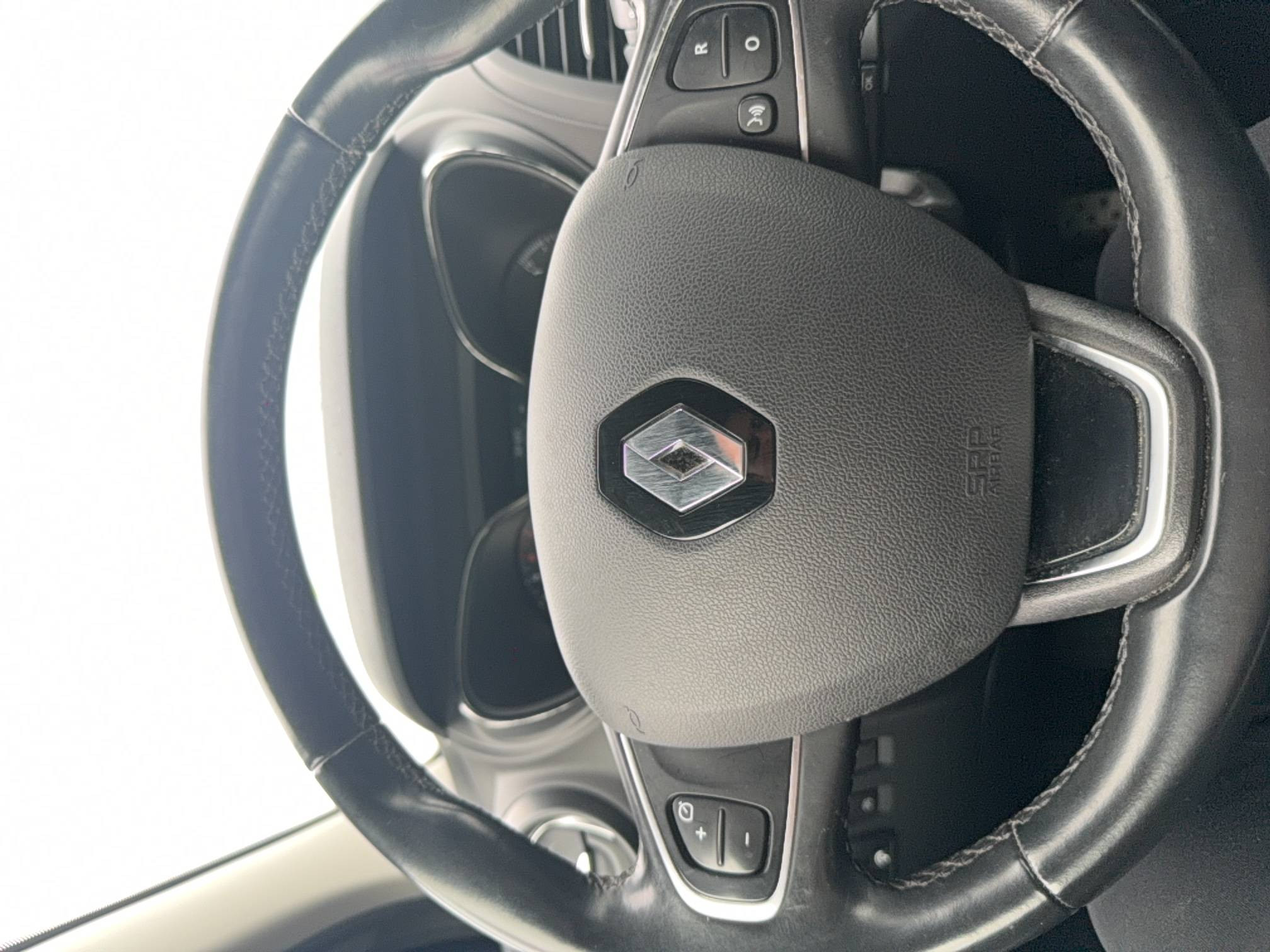 Vente en ligne Renault Captur Captur TCe 120 Energy EDC Intens au prix de 12 990 €