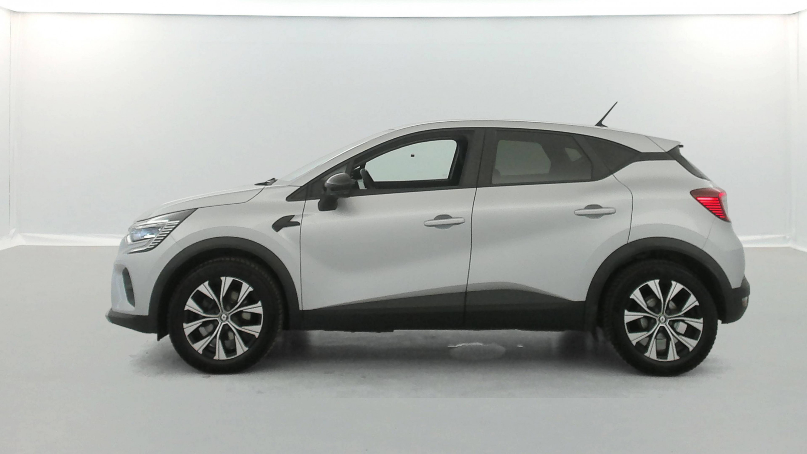 Vente en ligne Renault Captur  E-Tech full hybrid 145 au prix de 16 290 €