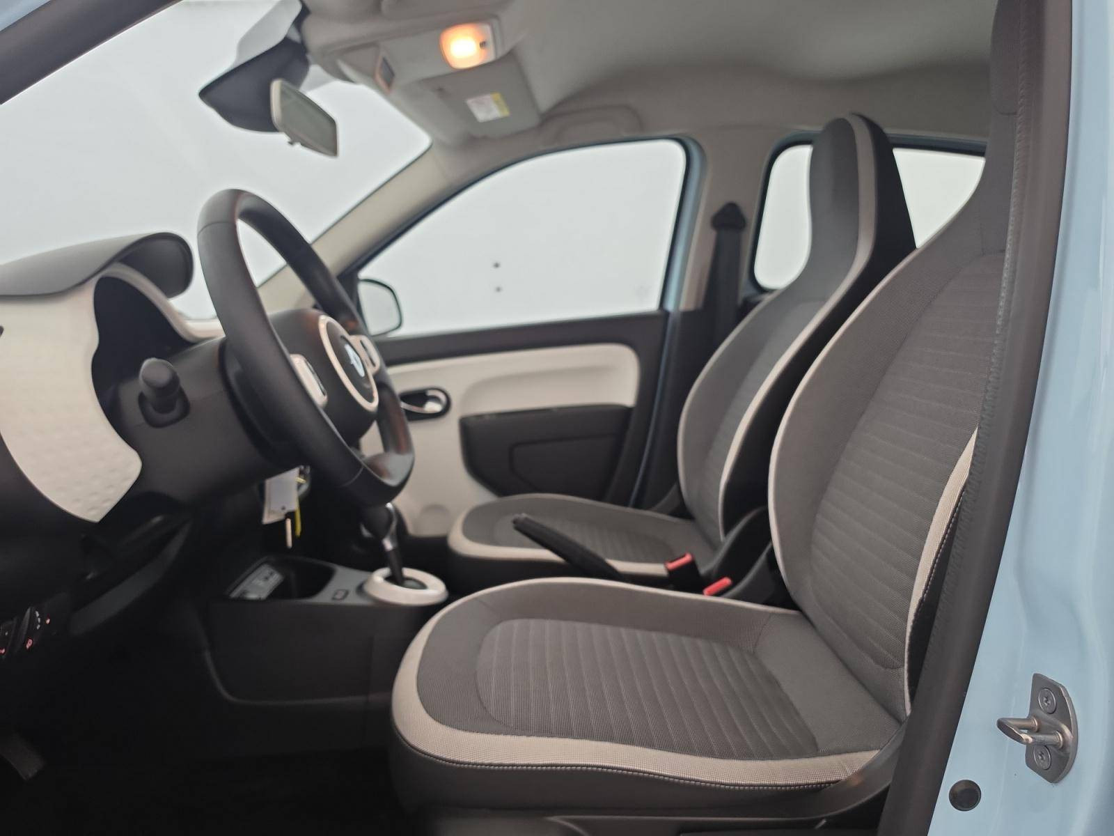 Vente en ligne Renault Twingo Electrique Twingo III E-Tech au prix de 12 990 €