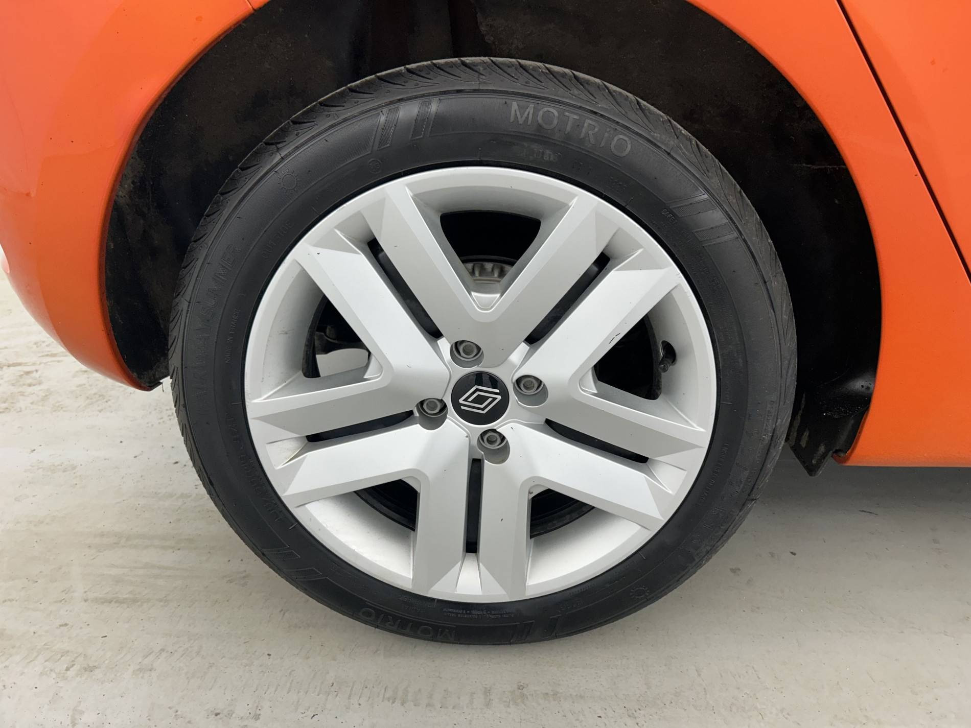 Vente en ligne Renault Clio 5 Clio SCe 65 au prix de 12 590 €