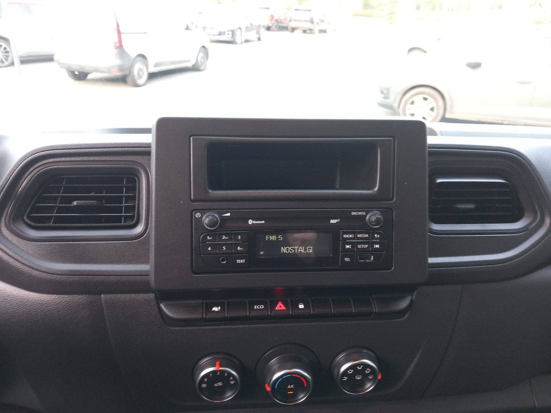 Vente en ligne Renault Master Fourgon MASTER FGN TRAC F3500 L2H2 BLUE DCI 135 au prix de 26 490 €