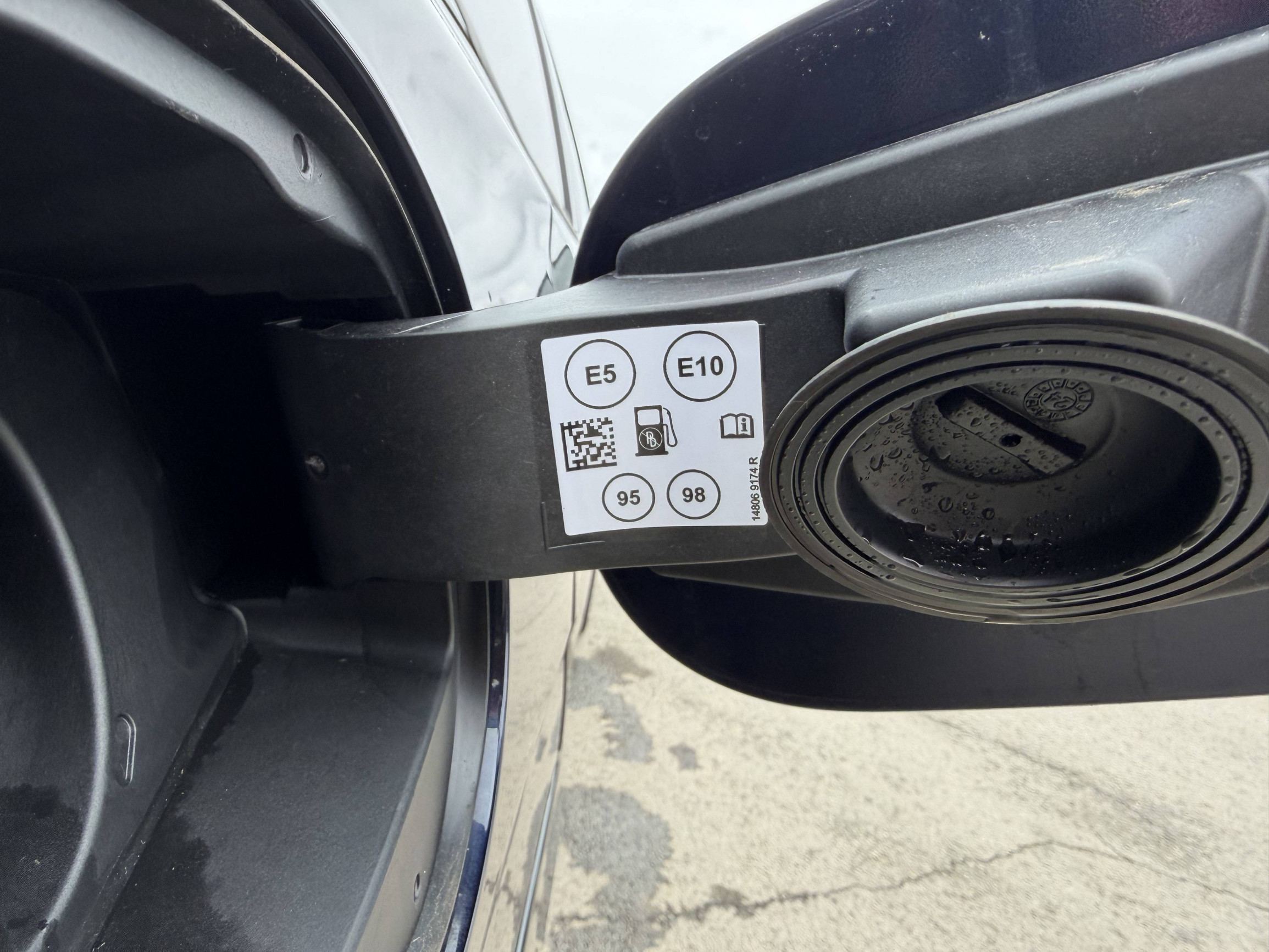 Vente en ligne Renault Espace Espace full hybrid E-Tech 200 ch 7pl au prix de 48 780 €