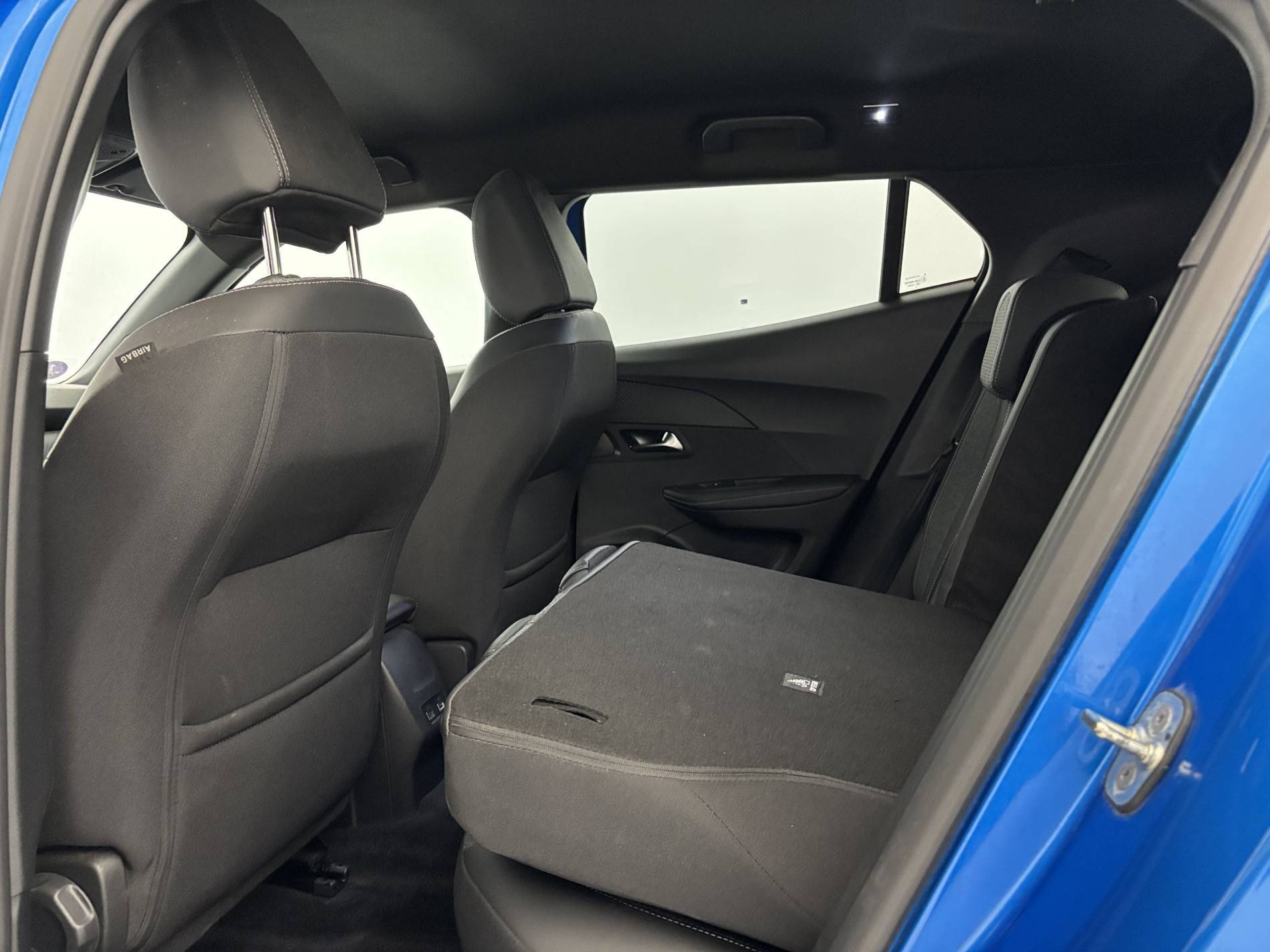 Vente en ligne Peugeot 2008  Hybrid 136 e-DCS6 au prix de 19 990 €