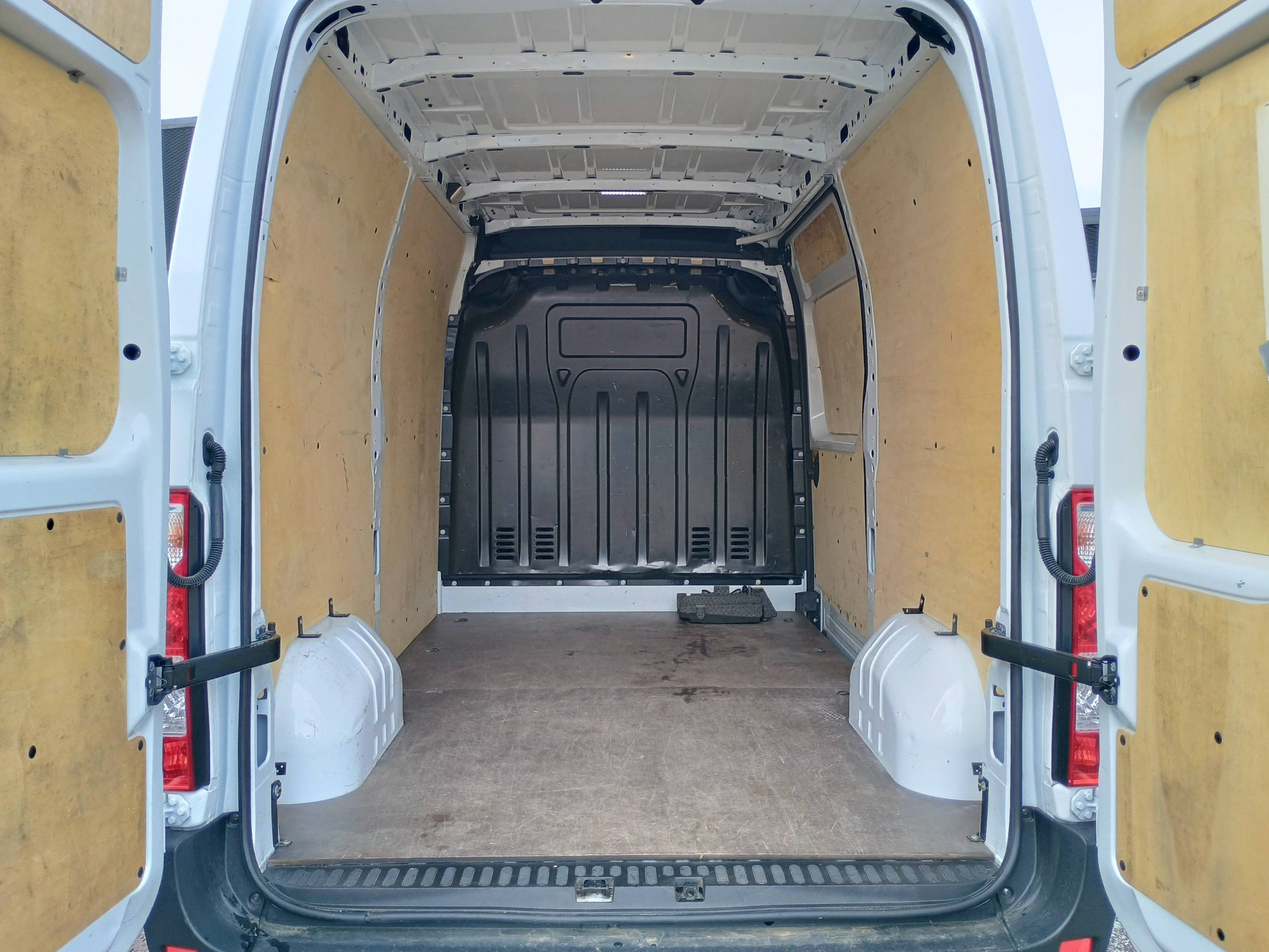 Vente en ligne Renault Master Fourgon MASTER FGN TRAC F3500 L2H2 BLUE DCI 135 au prix de 25 990 €