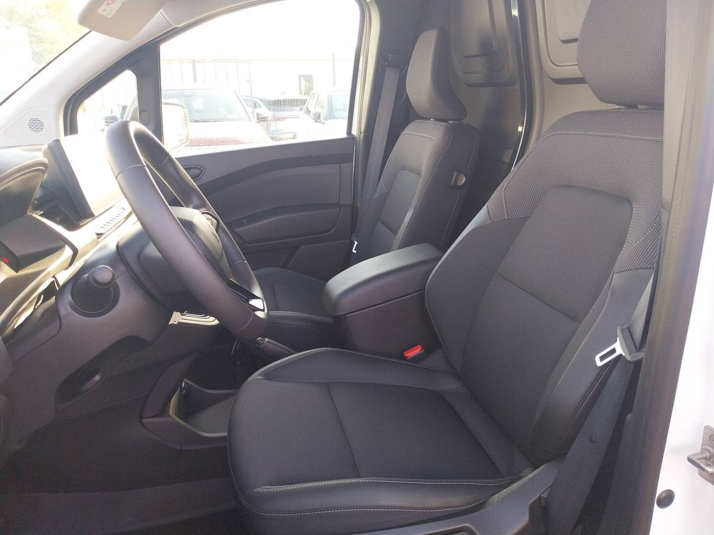 Vente en ligne Renault Kangoo Van  FG TOLE BLUE DCI 95 L1 GSR2 au prix de 32 160 €
