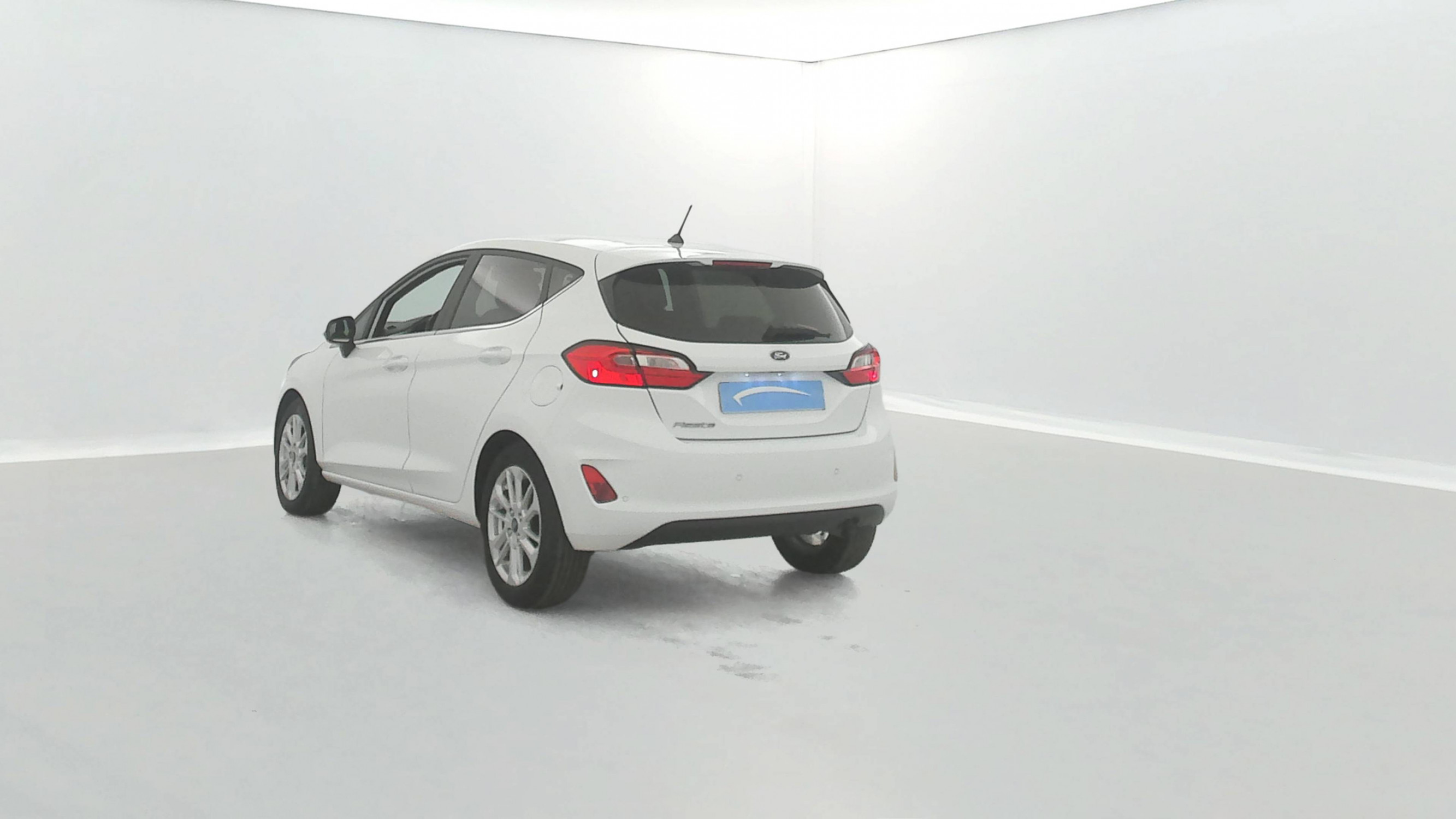 Vente en ligne Ford Fiesta  1.0 Flexifuel 95 ch S&S BVM6 au prix de 17 490 €