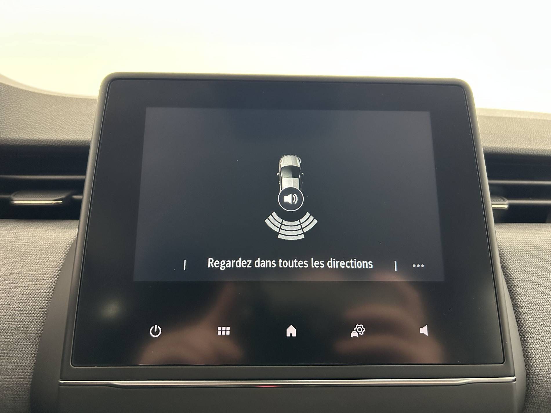 Vente en ligne Renault Clio 5 Clio TCe 90 au prix de 15 990 €