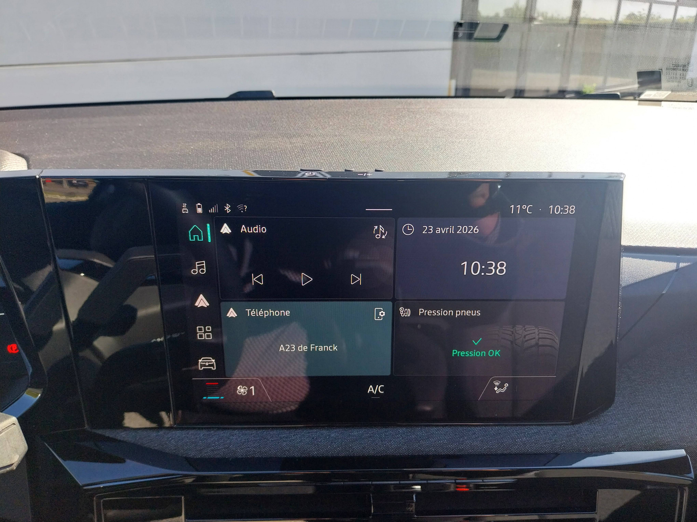 Vente en ligne Renault Clio 6 Clio E-Tech full hybrid 160 ch au prix de 24 980 €