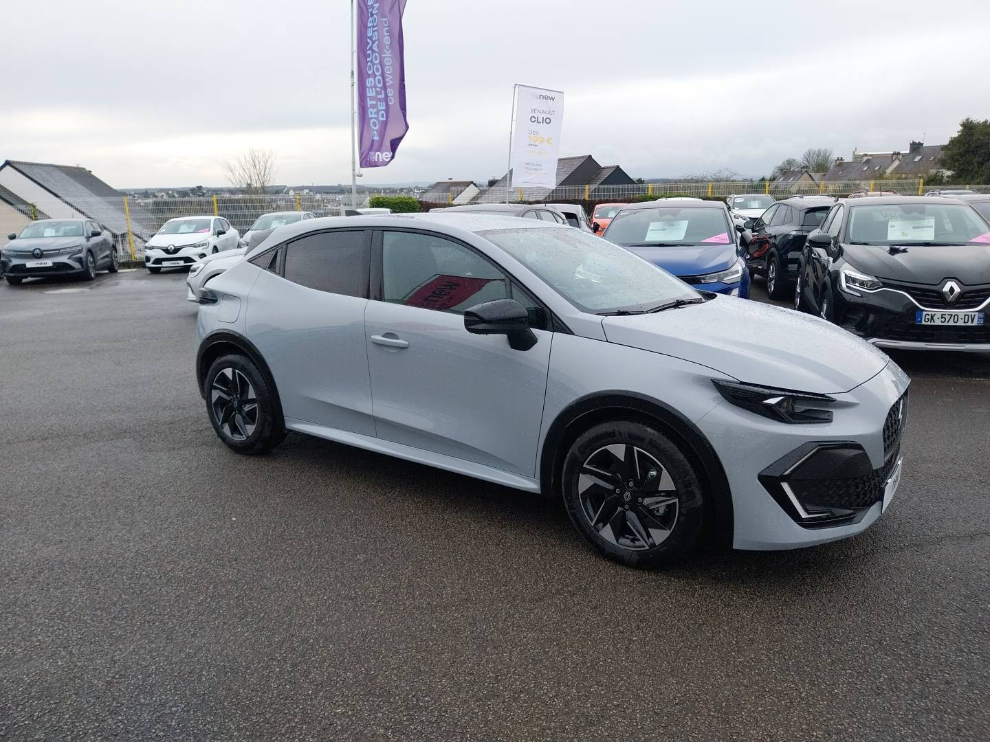 Vente en ligne Renault Clio 6 Clio E-Tech full hybrid 160 ch au prix de 26 990 €