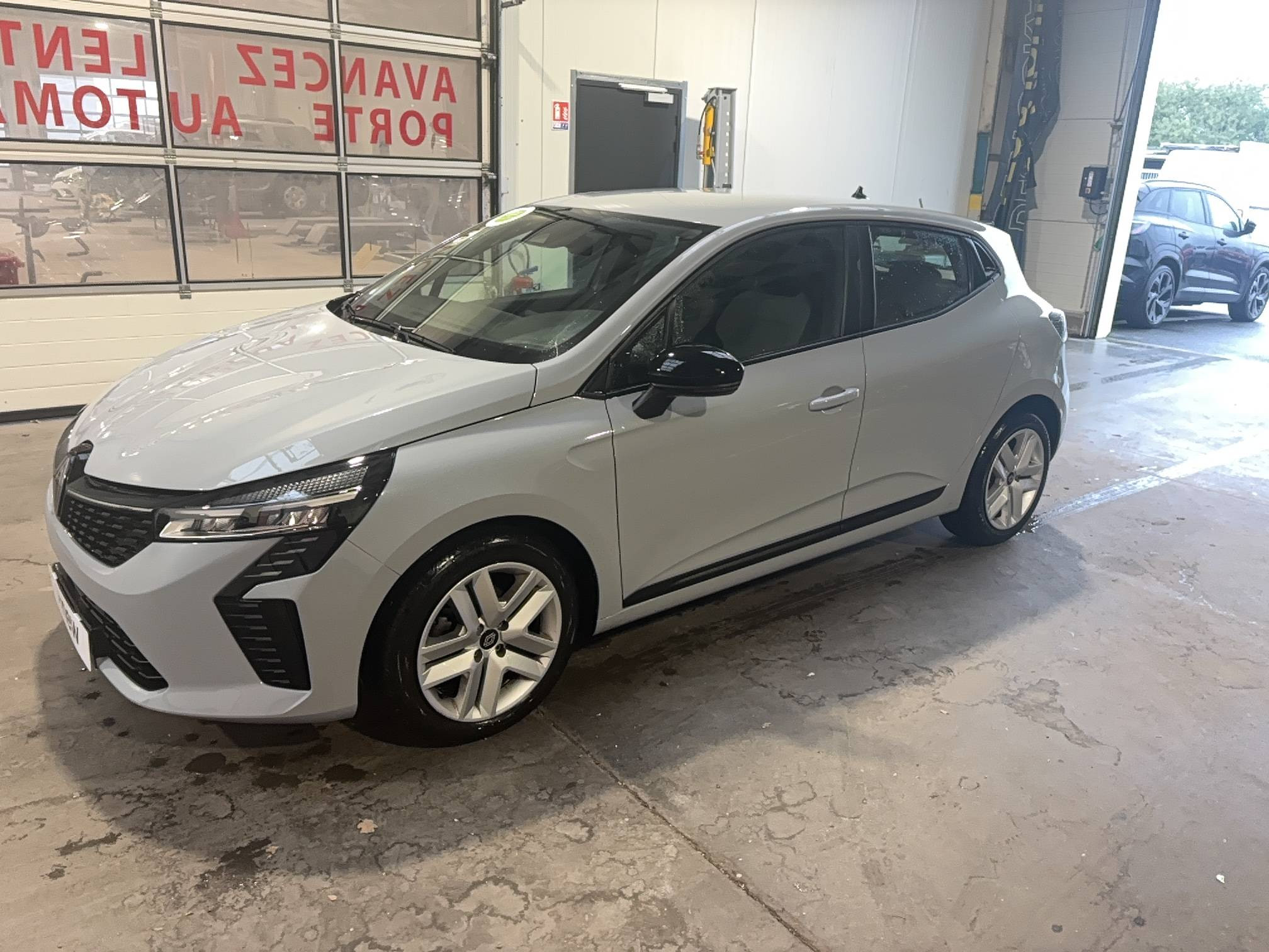 Renault Clio 5 Clio TCe 90 occasion de 2023 en vente à Lorient