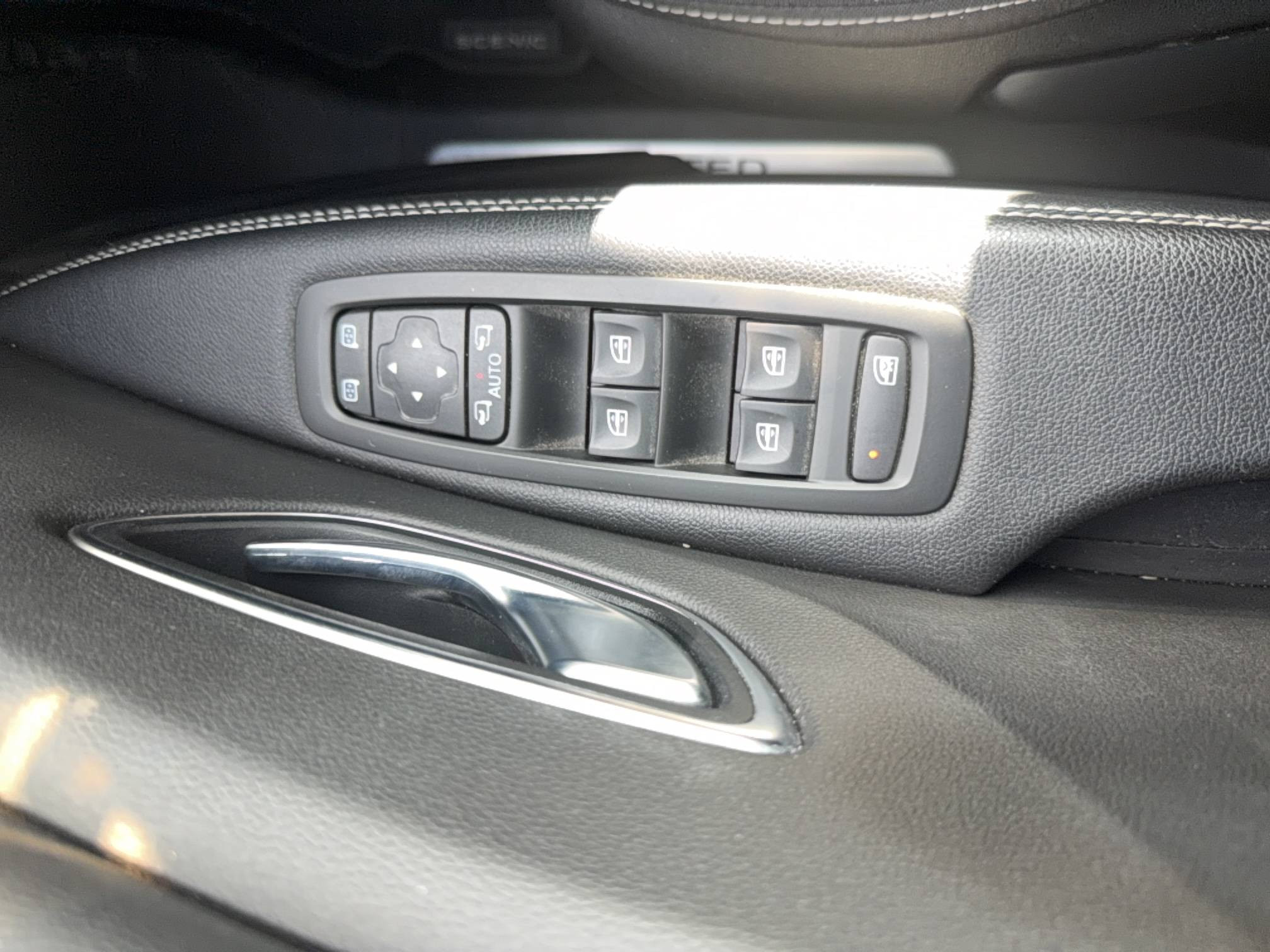 Vente en ligne Renault Scenic 4 Scenic TCe 115 FAP au prix de 12 990 €