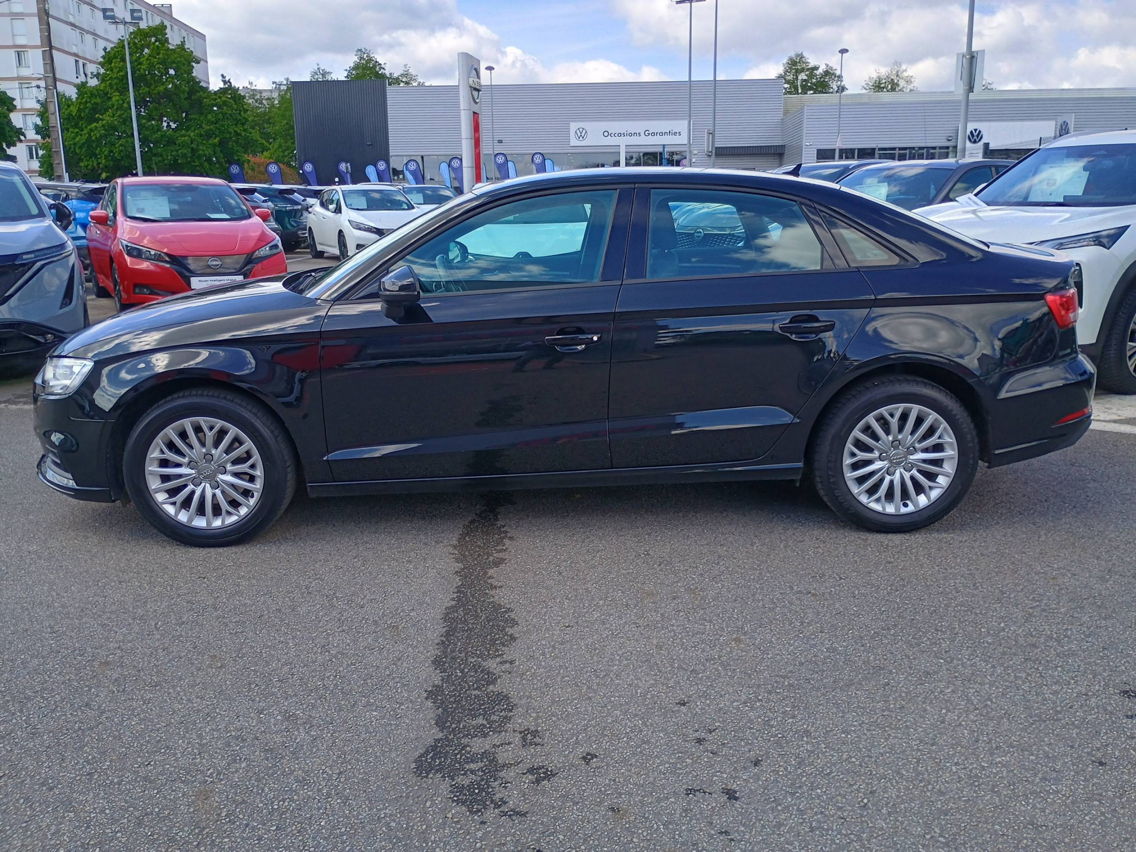 Vente en ligne Audi A3  1.0 TFSI 115 S tronic 7 au prix de 16 990 €