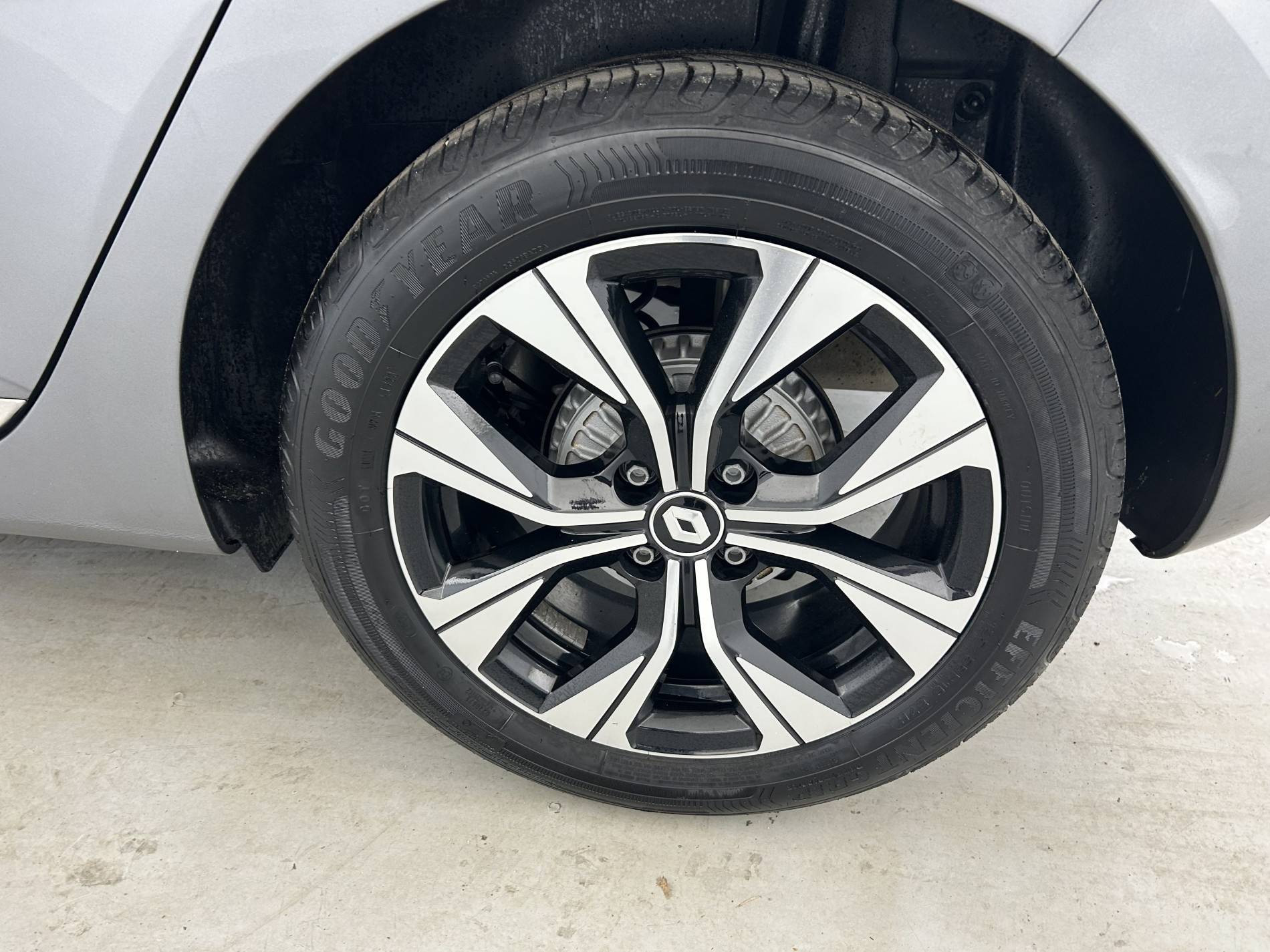 Vente en ligne Renault Clio 5 Clio TCe 90 au prix de 14 990 €