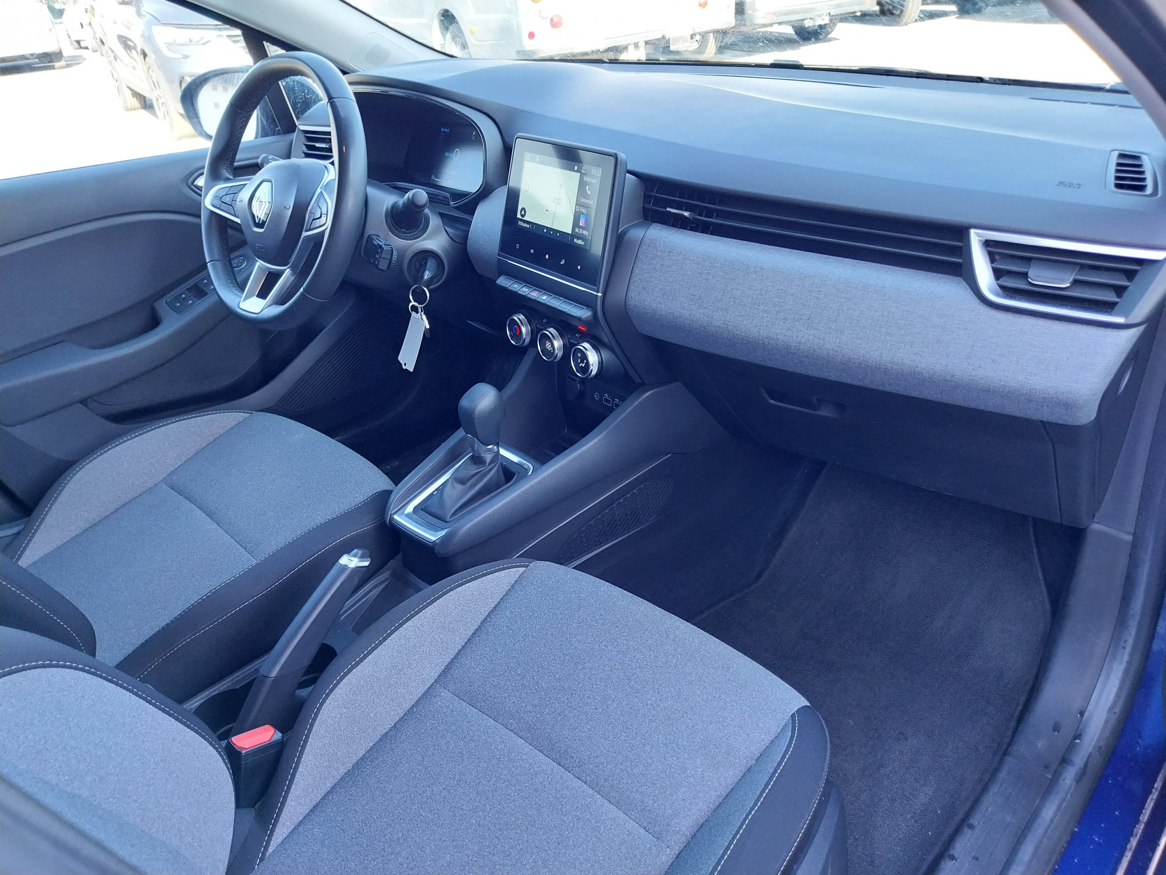 Vente en ligne Renault Clio 5 Clio E-Tech full hybrid 145 ch GSR2 au prix de 18 990 €