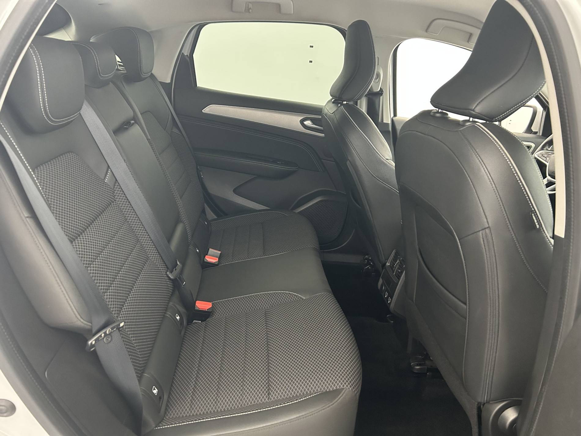 Vente en ligne Renault Arkana  E-Tech 145 - 21B au prix de 17 990 €