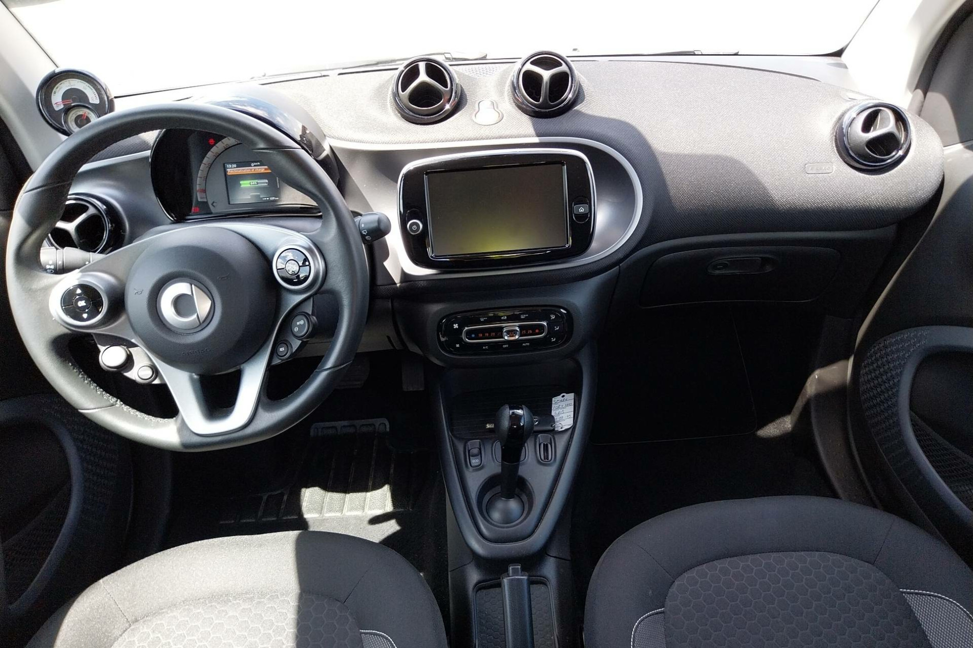 Vente en ligne Smart ForTwo Coupe Fortwo Coupé 82 ch au prix de 14 970 €