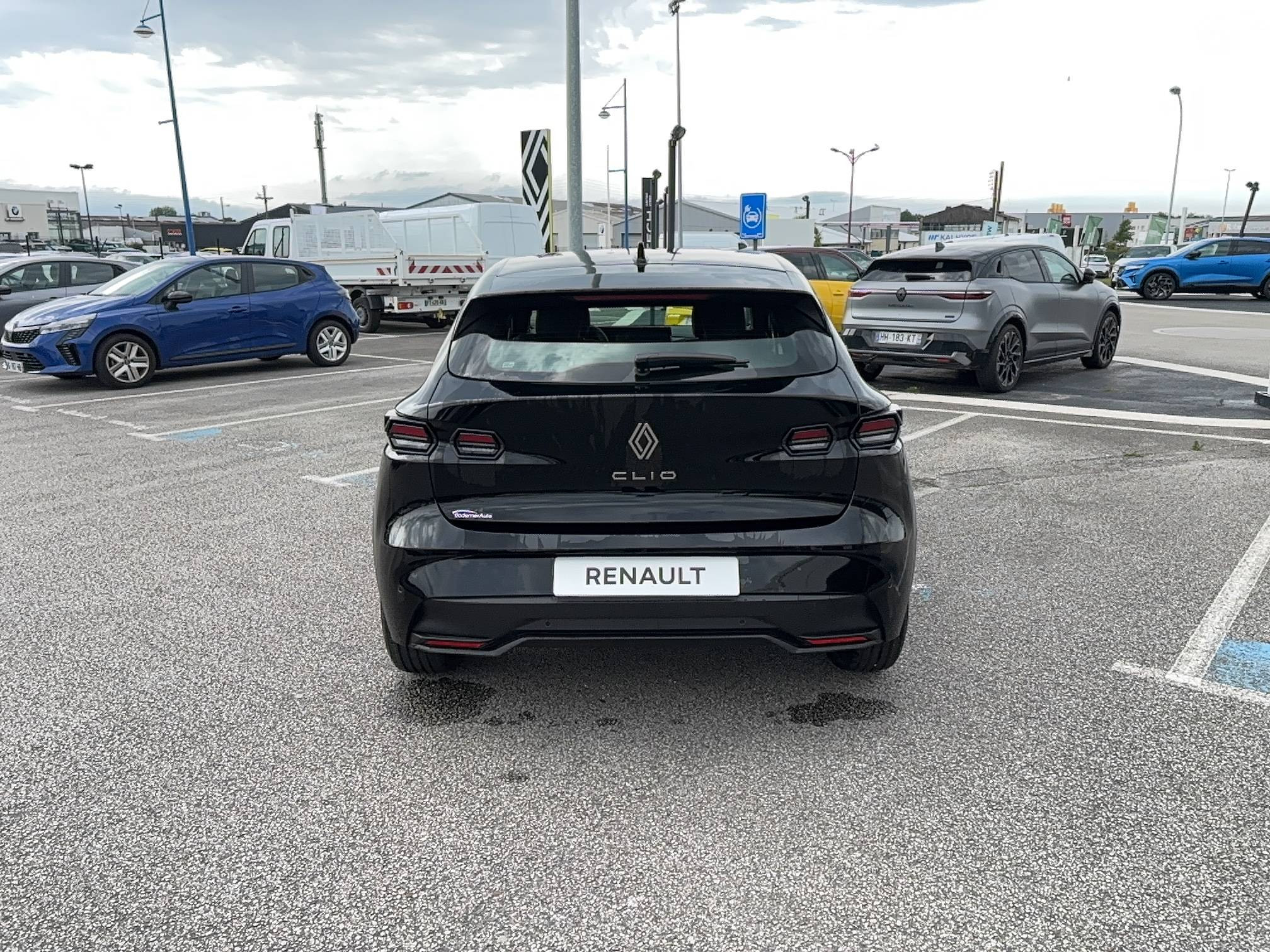 Vente en ligne Renault Clio 6 Clio TCe 115 ch au prix de 18 900 €