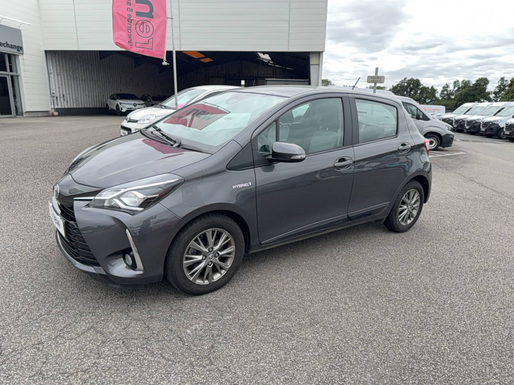 Vente en ligne Toyota Yaris Yaris Hybride 100h au prix de 16 990 €