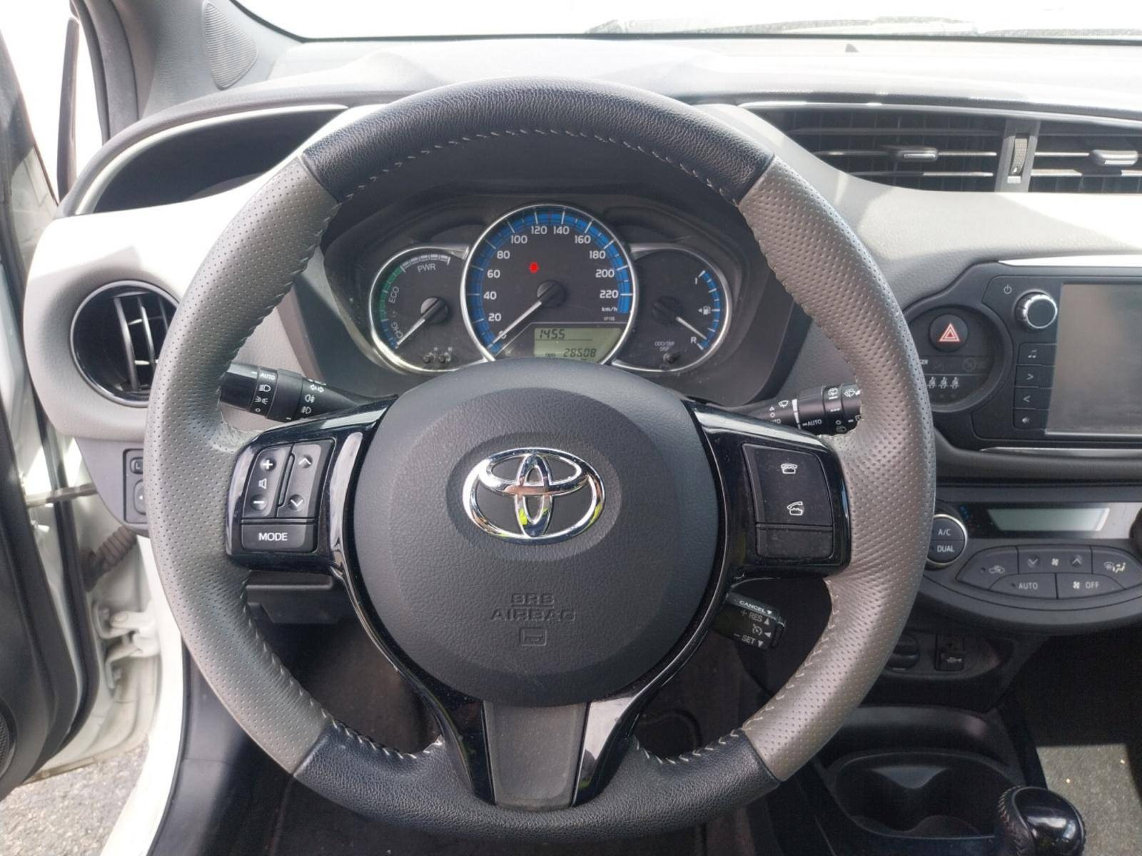 Vente en ligne Toyota Yaris Yaris Hybride 100h au prix de 14 490 €