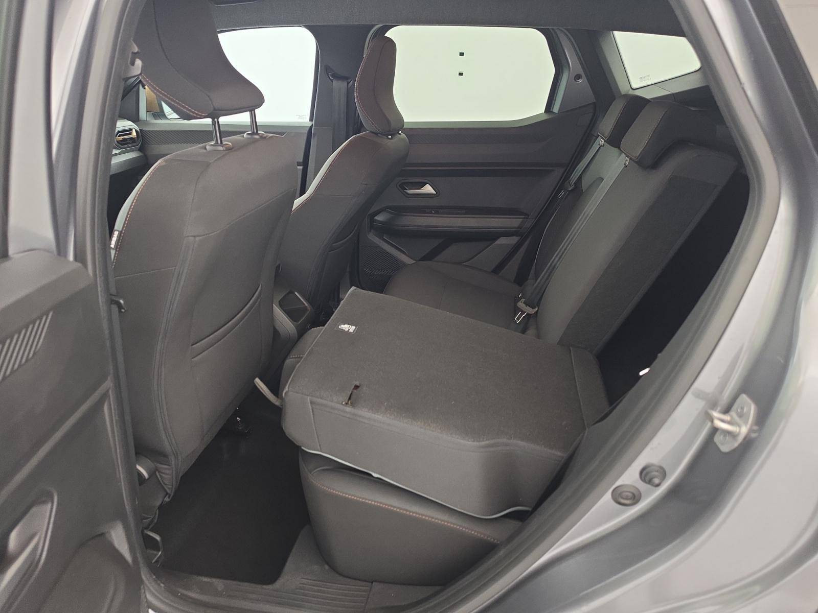 Vente en ligne Dacia Duster  Hybrid 140 au prix de 24 990 €