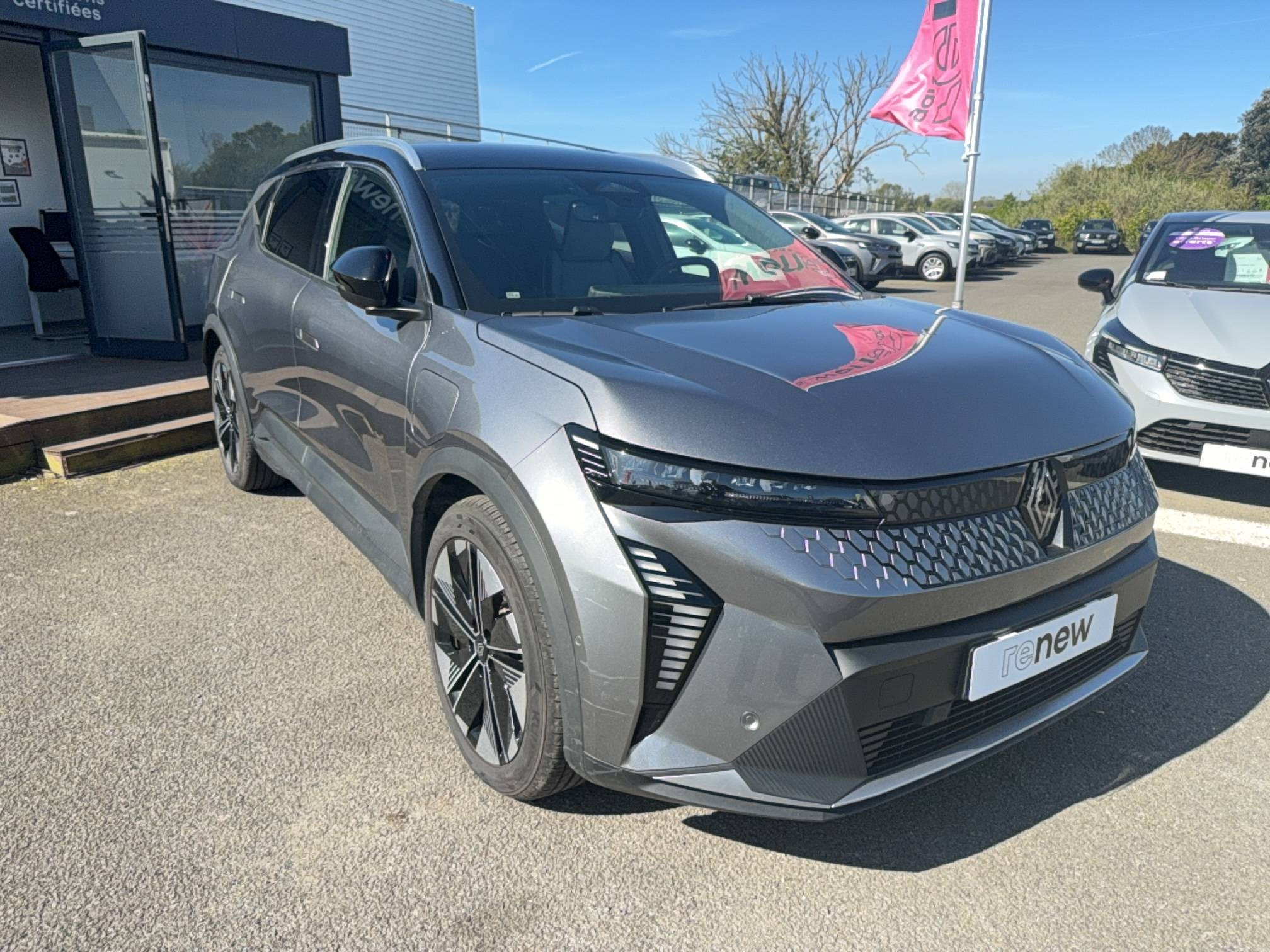 Vente en ligne Renault Scenic E-Tech Scenic E-Tech électrique 220 ch grande autonomie au prix de 36 990 €