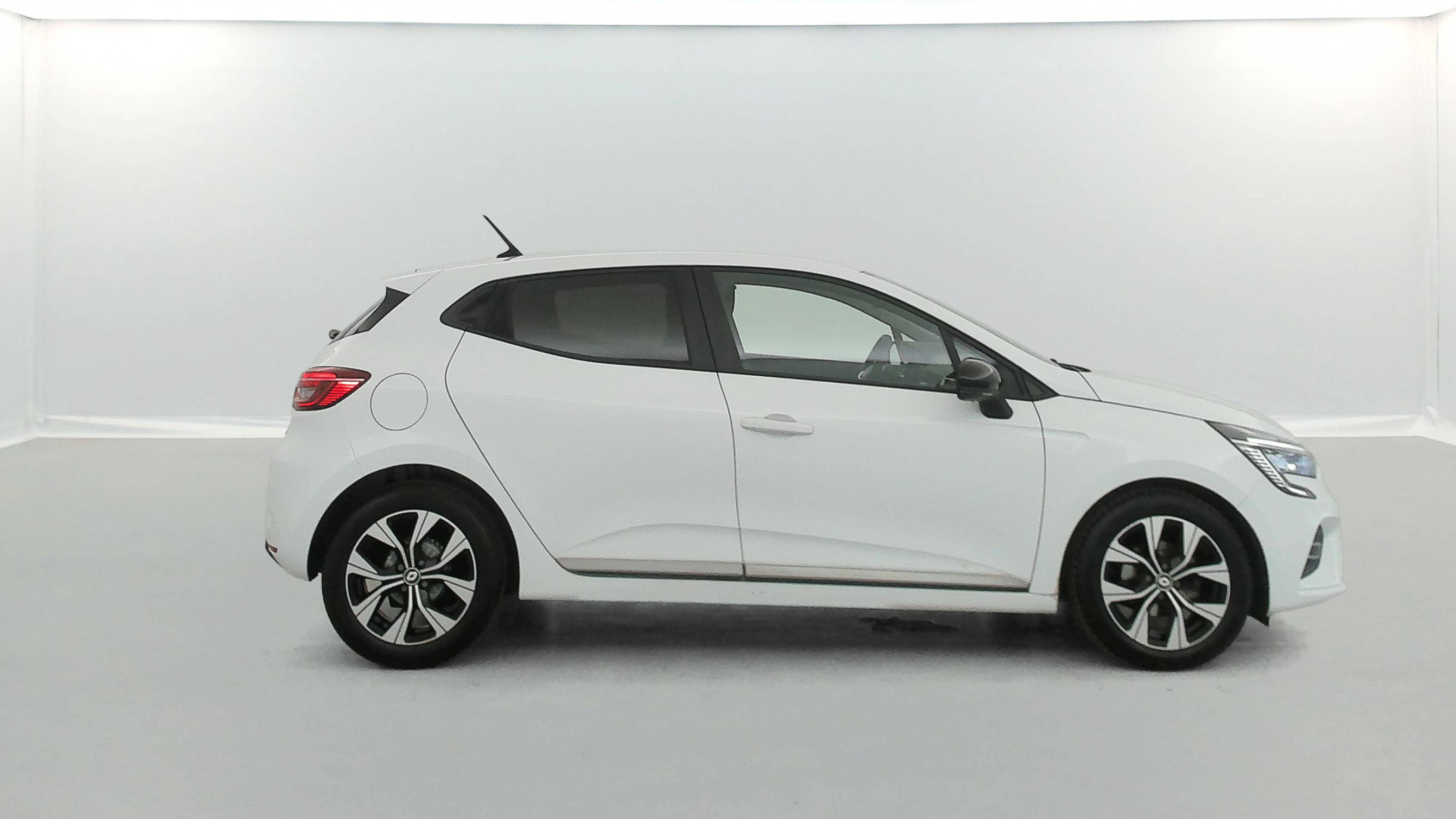 Vente en ligne Renault Clio 5 Clio TCe 100 GPL au prix de 14 790 €