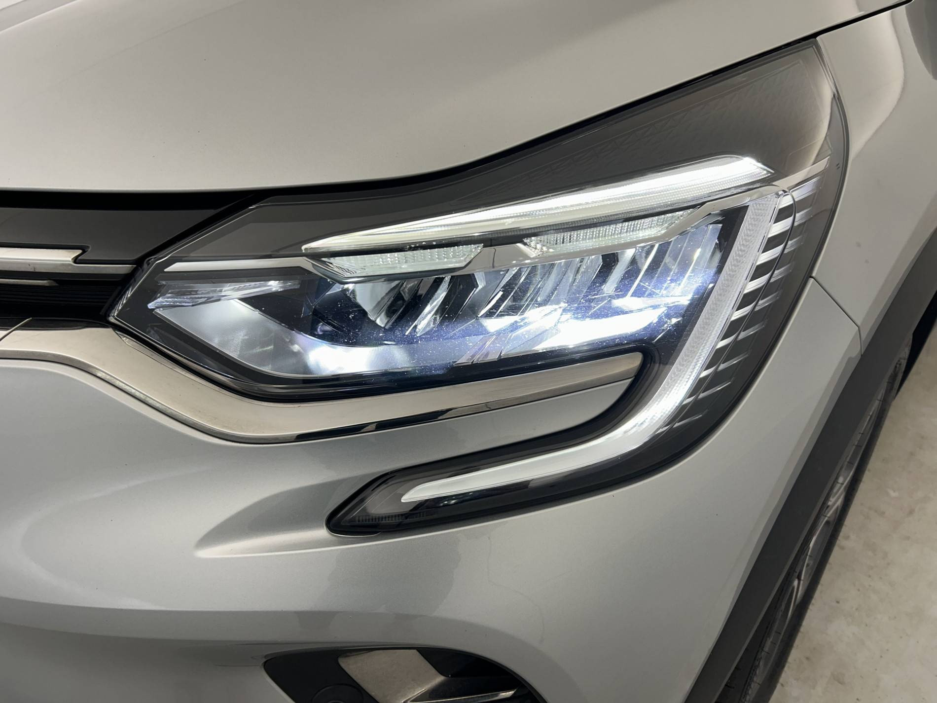 Vente en ligne Renault Captur  E-Tech Plug-in 160 au prix de 15 690 €