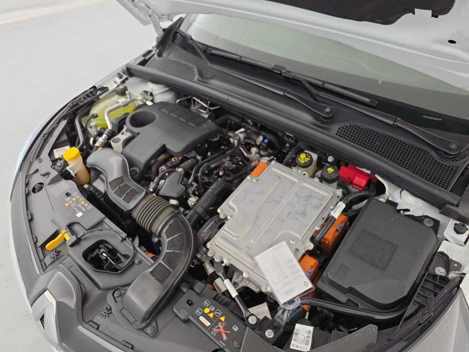 Vente en ligne Renault Clio 5 Clio E-Tech full hybrid 145 au prix de 17 350 €
