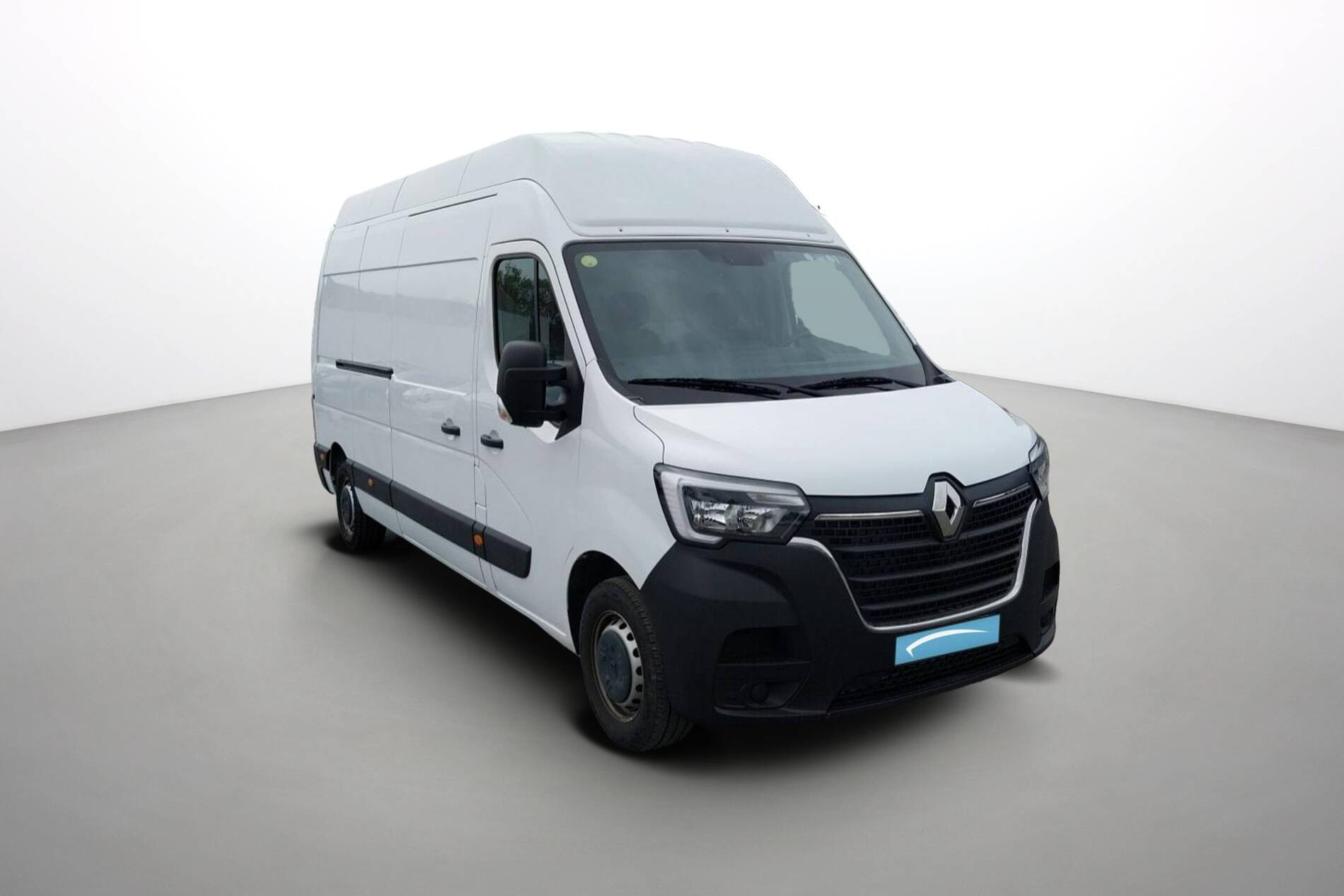 Vente en ligne Renault Master Fourgon MASTER FGN TRAC F3500 L3H3 BLUE DCI 135 au prix de 29 990 €