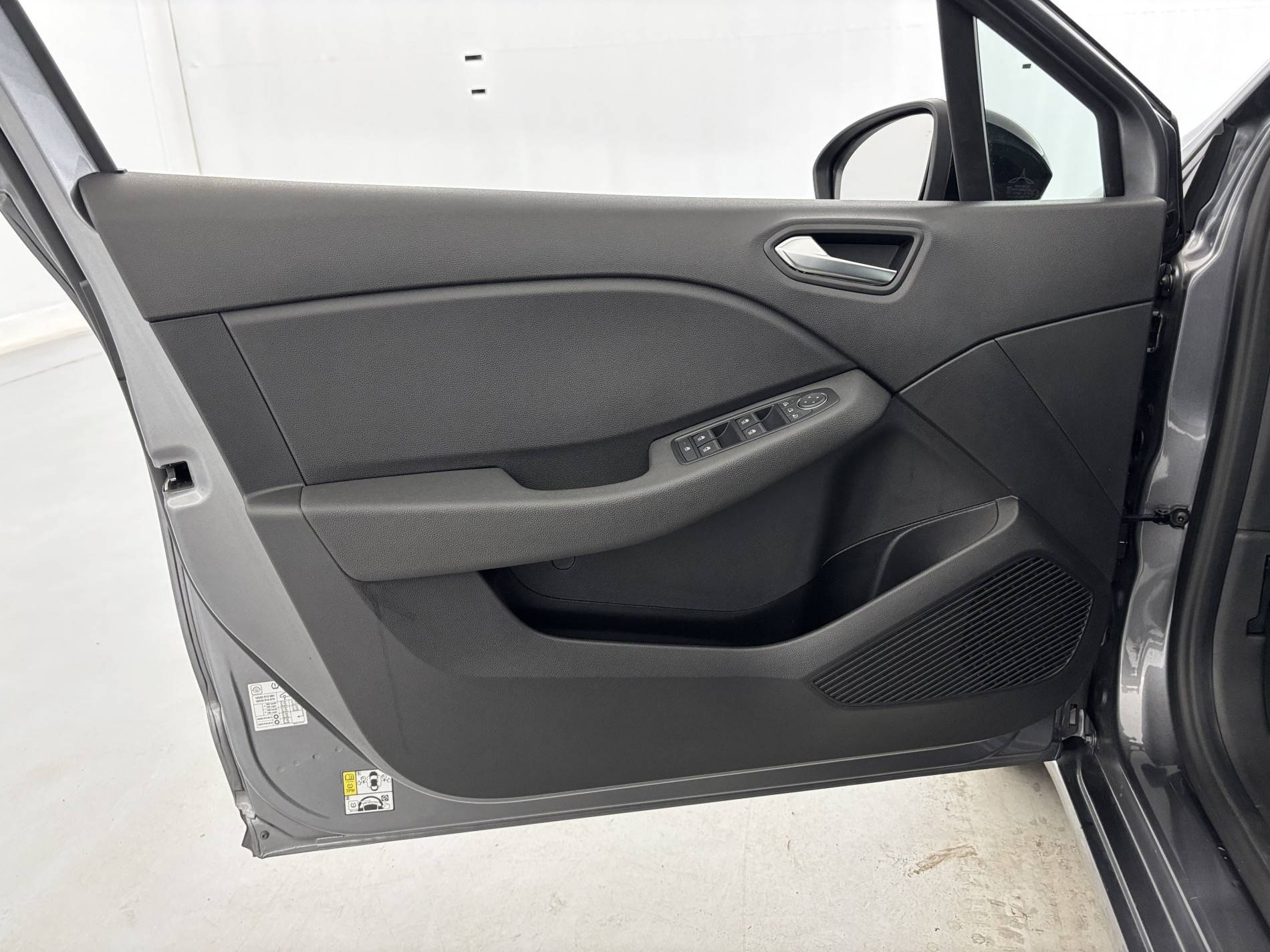 Vente en ligne Renault Clio 5 Clio TCe 90 au prix de 14 990 €