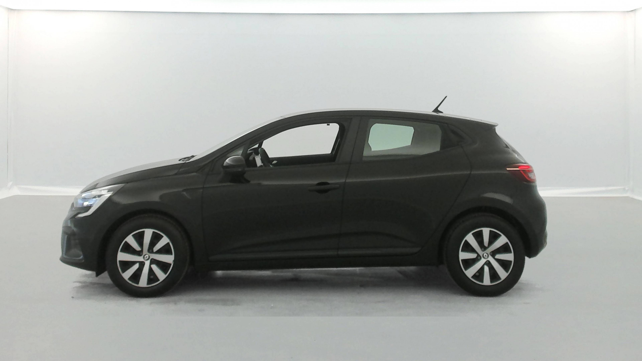 Vente en ligne Renault Clio 5 Clio TCe 90 au prix de 14 990 €