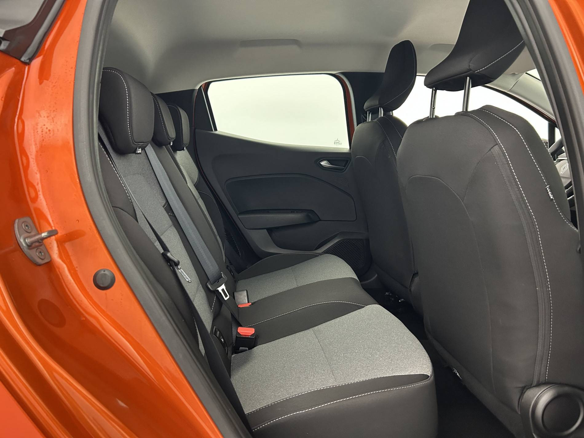 Vente en ligne Renault Clio 5 Clio E-Tech full hybrid 145 ch GSR2 au prix de 19 990 €