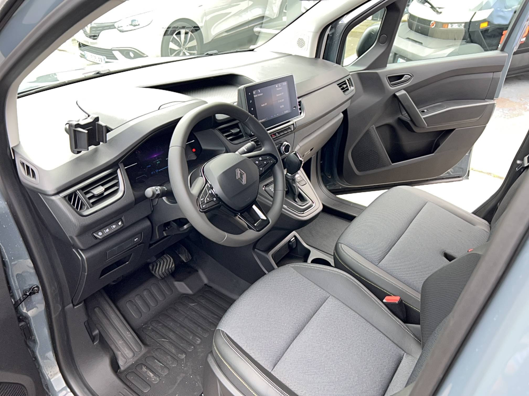 Vente en ligne Renault Kangoo Van E-Tech  FG TOLE L1 AC11 GSR2 au prix de 33 990 €