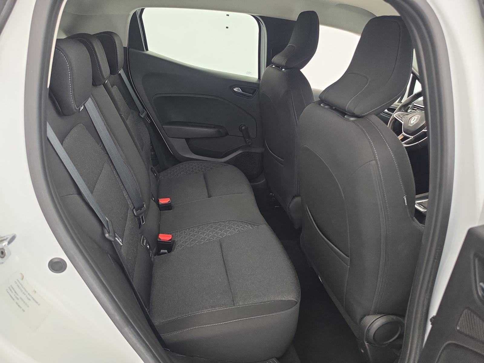 Vente en ligne Renault Clio 5 Clio E-Tech 140 au prix de 13 990 €