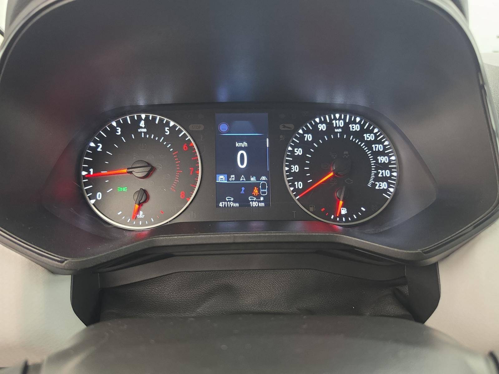 Vente en ligne Renault Clio 5 Clio TCe 90 au prix de 13 999 €