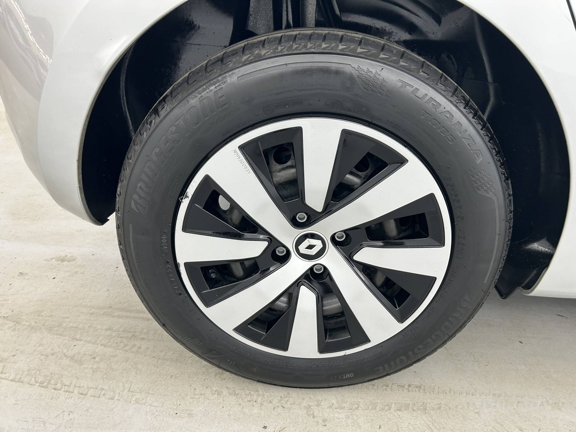 Vente en ligne Renault Clio 5 Clio TCe 90 au prix de 13 990 €