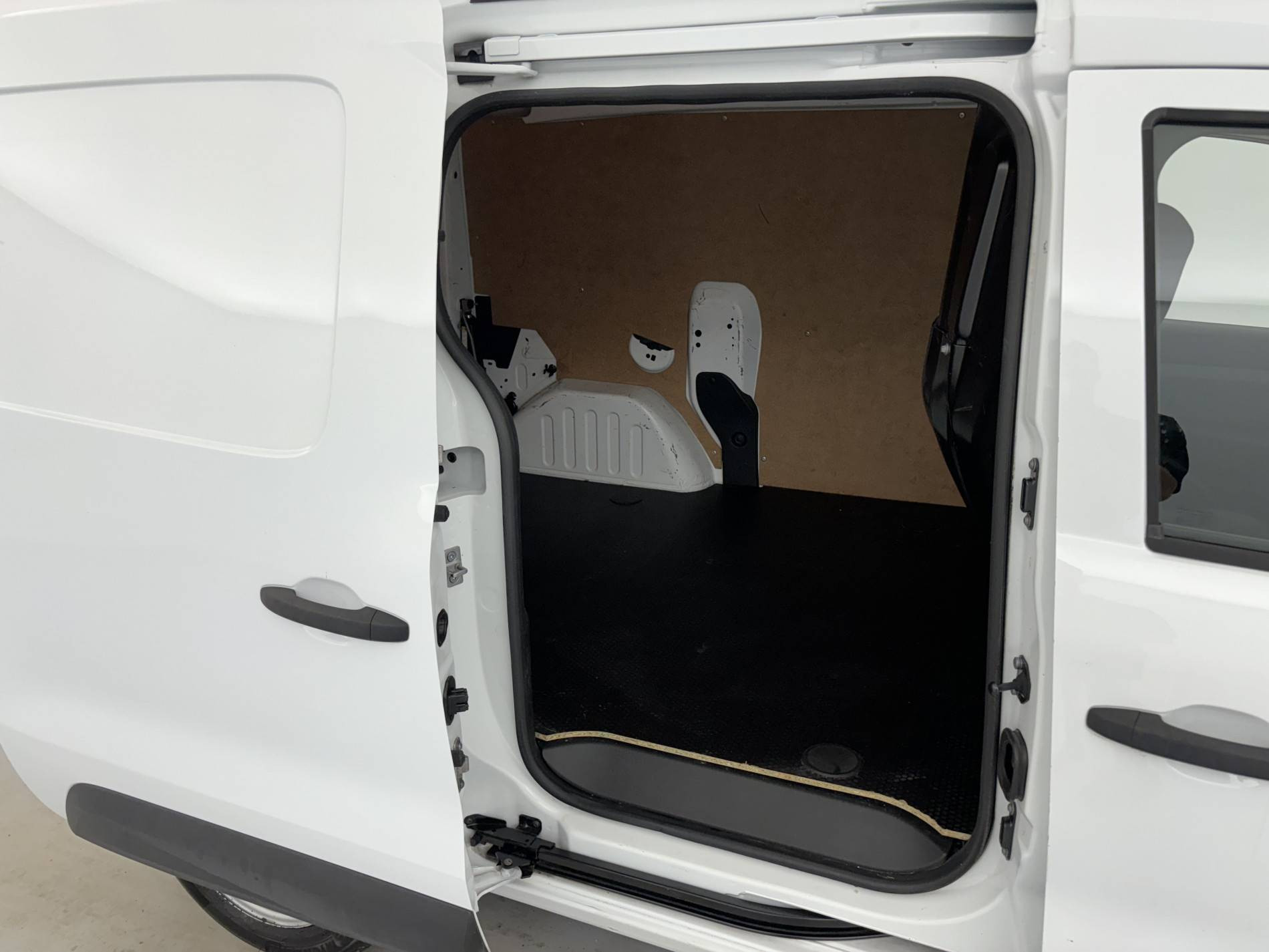 Vente en ligne Renault Express Van  TCE 100 - 22 au prix de 12 490 €